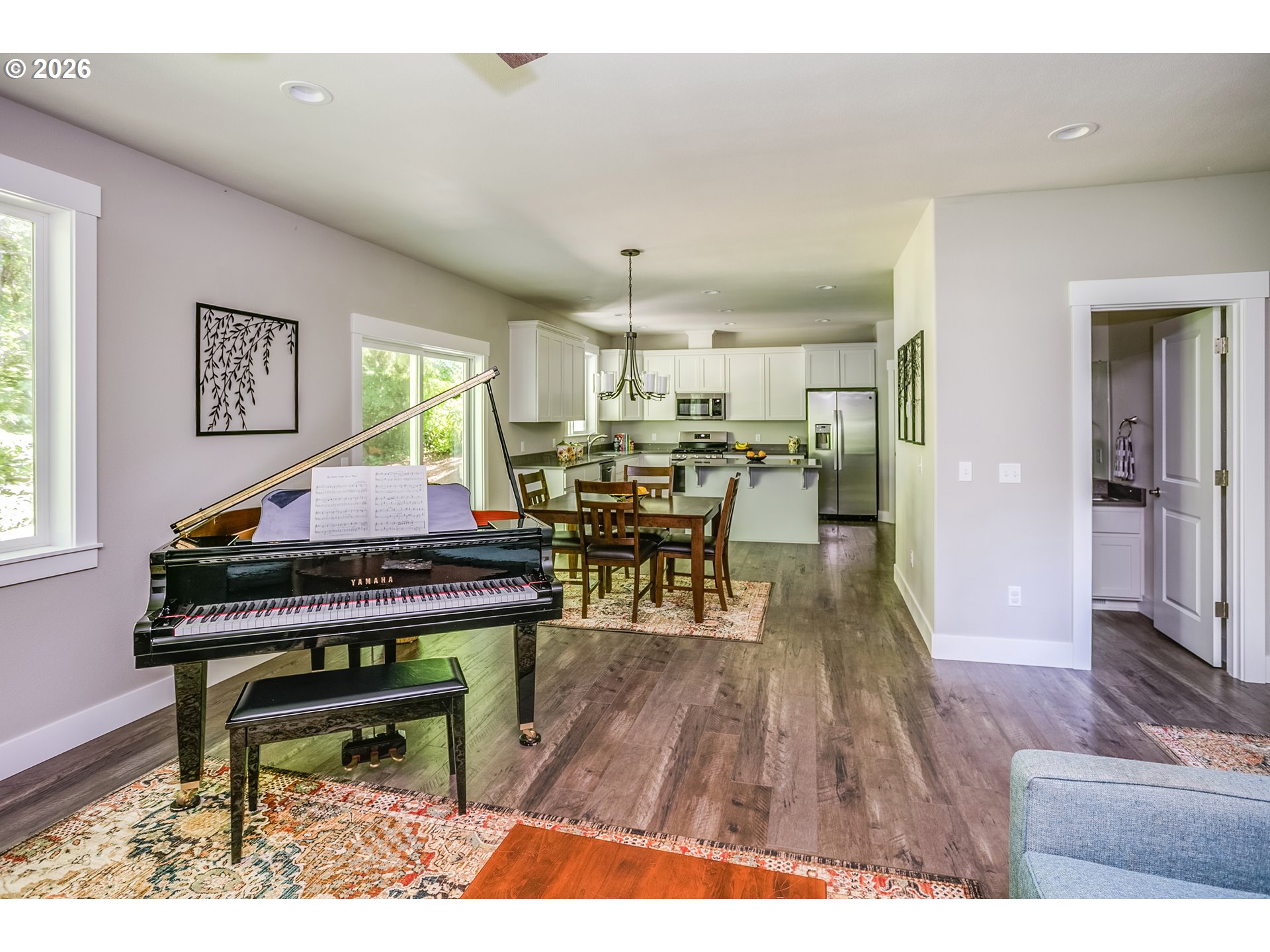 1975 FOREST DR