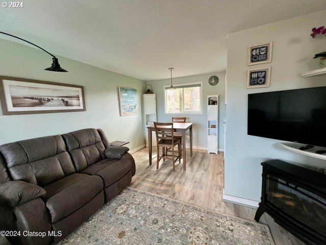 40 Avenue U 40