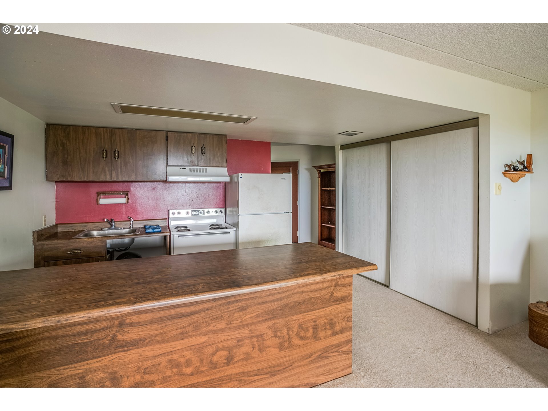 1146 N MARION AVE 601