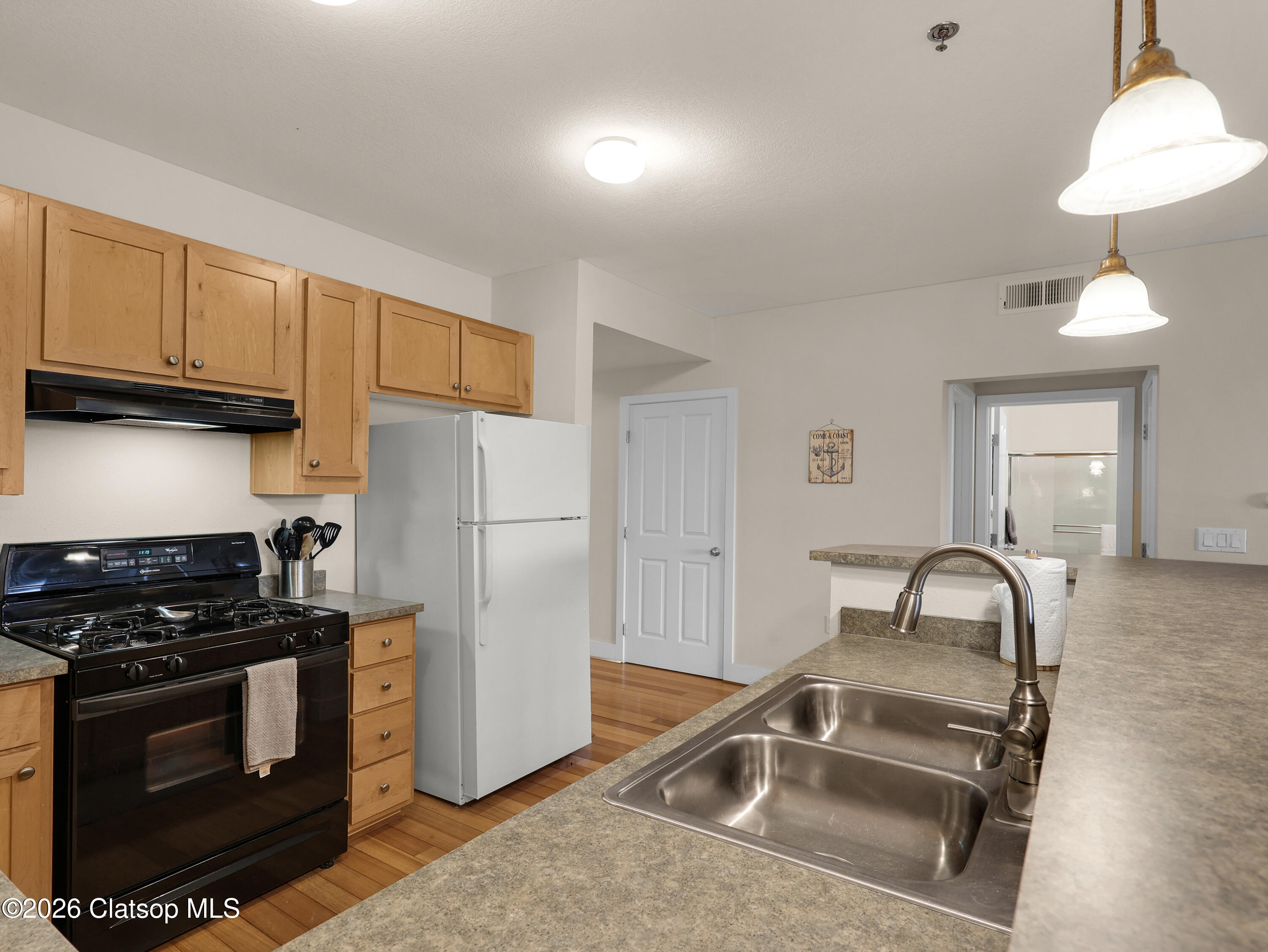 1108 S Holladay Drive, 16