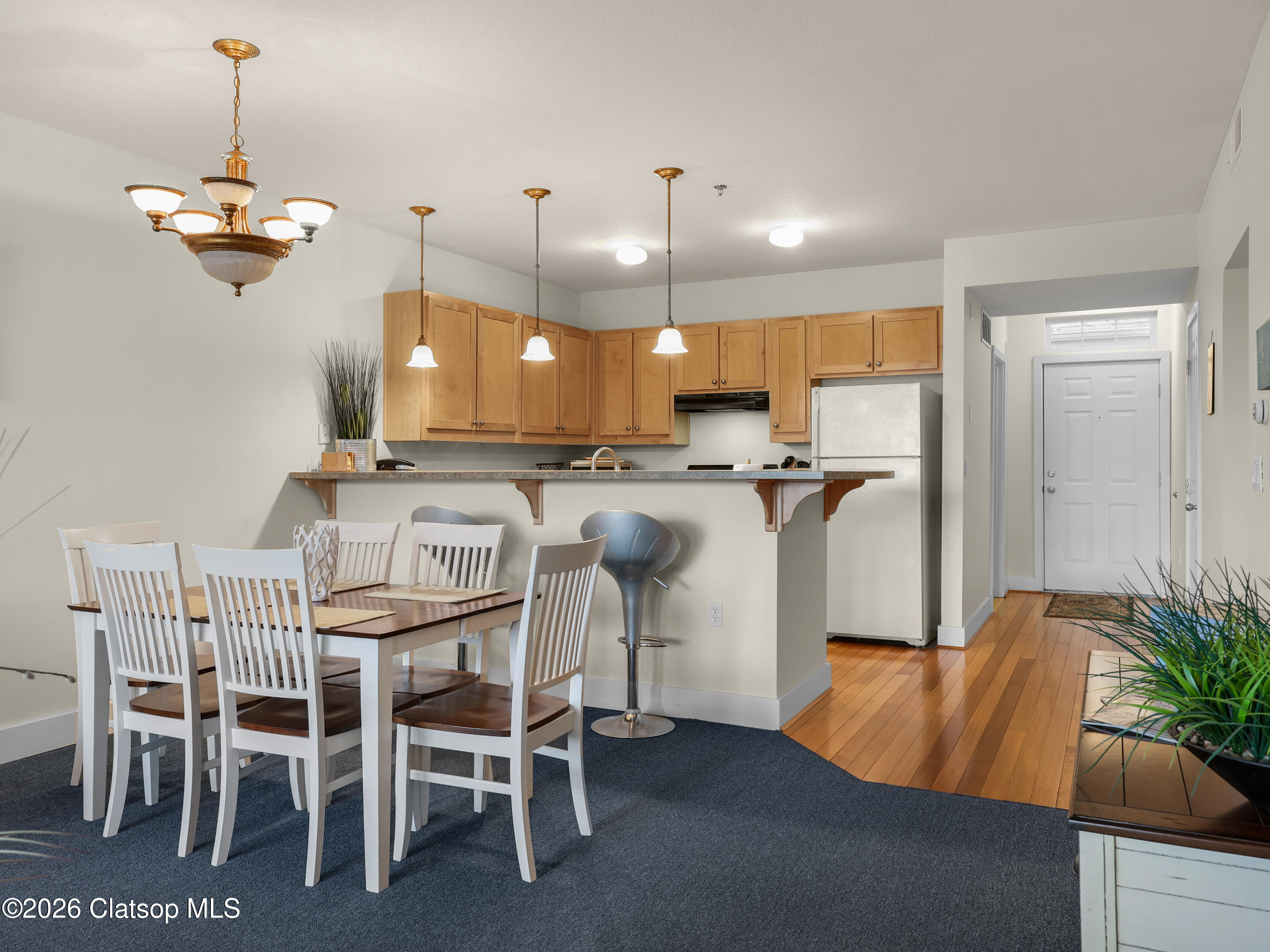 1108 S Holladay Drive, 16