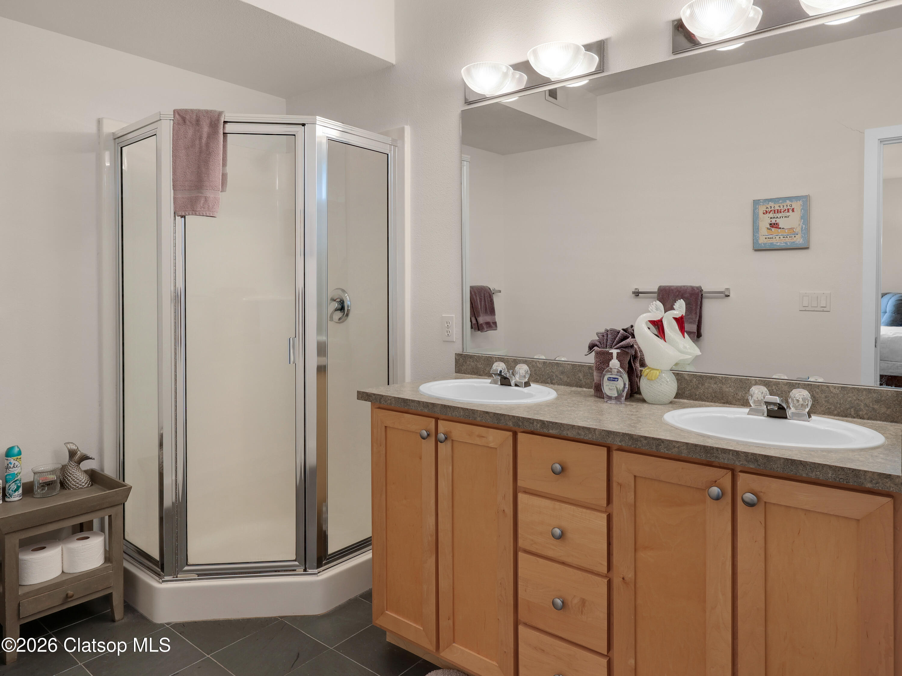 1108 S Holladay Drive, 16