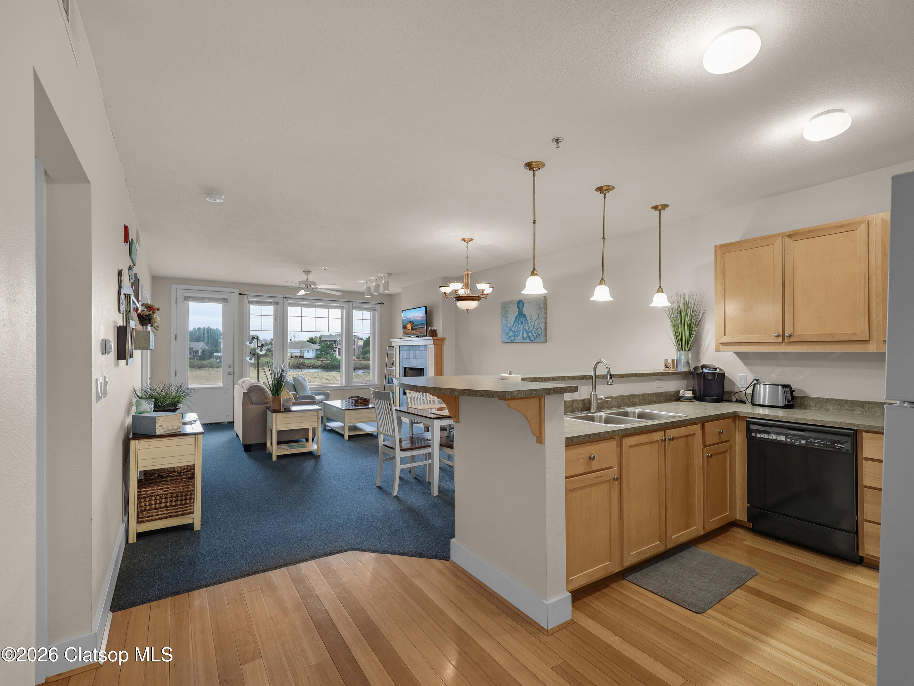 1108 S Holladay Drive, 16