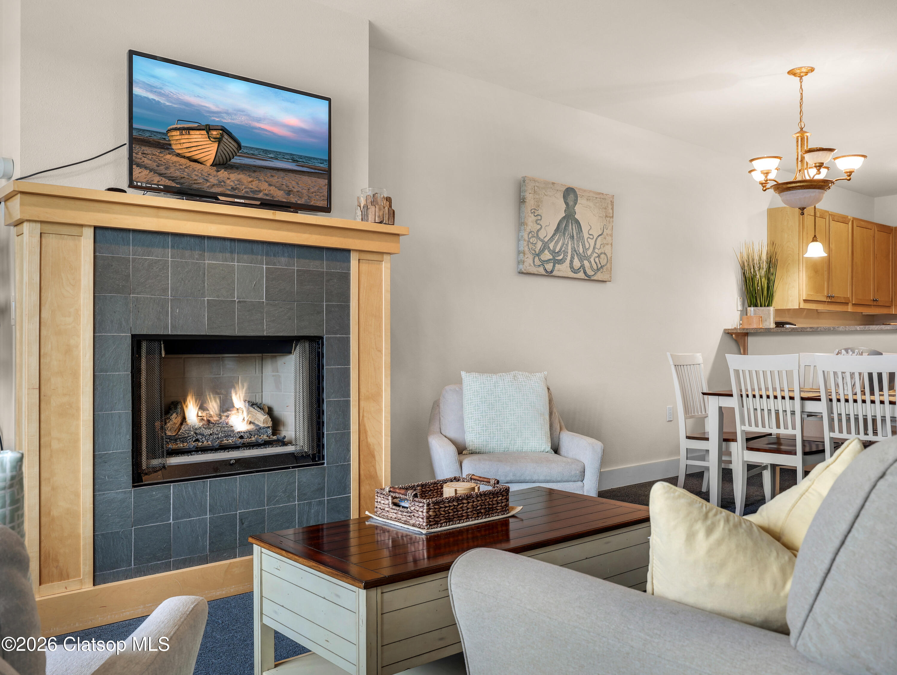 1108 S Holladay Drive, 16