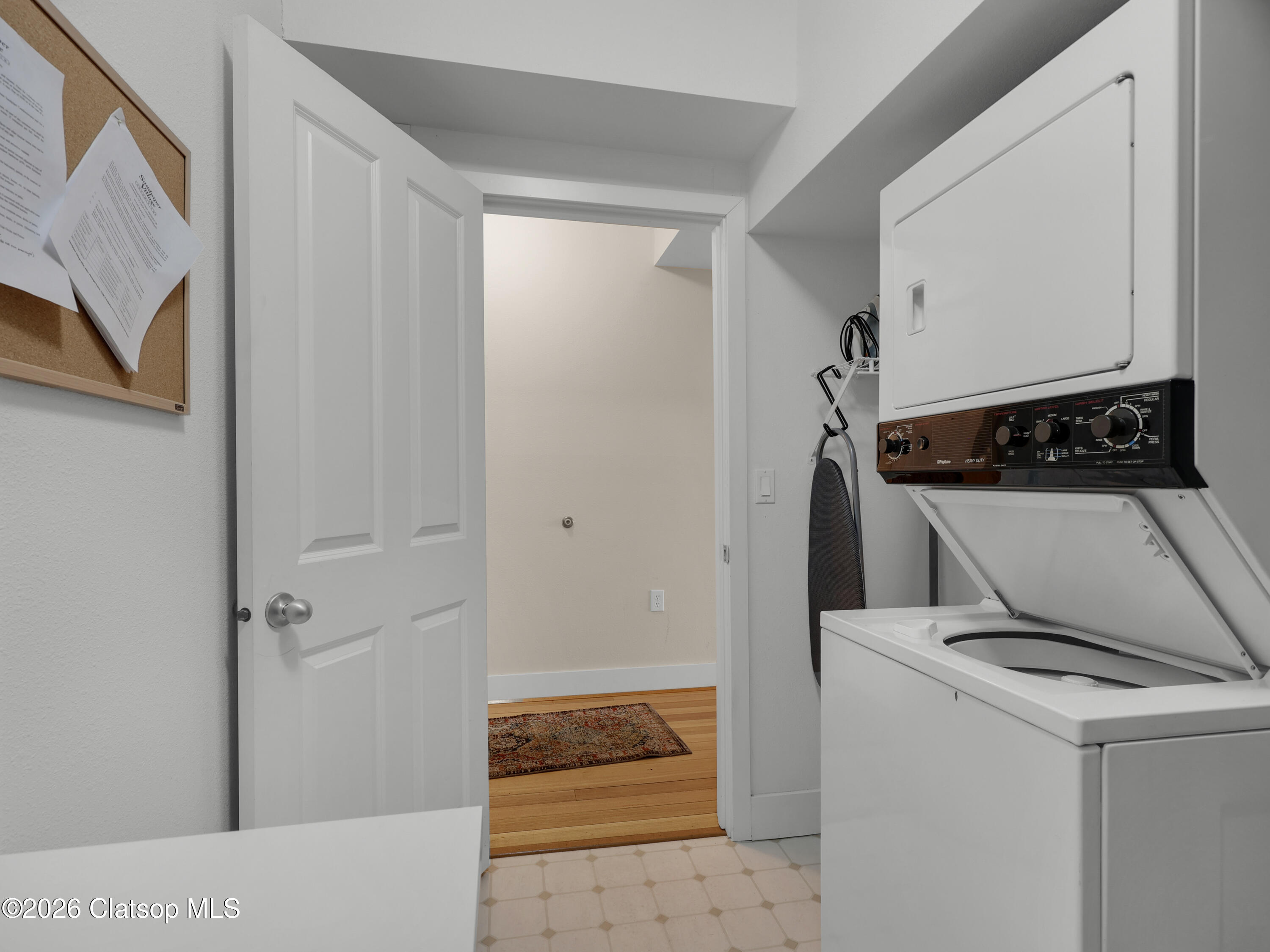 1108 S Holladay Drive, 16