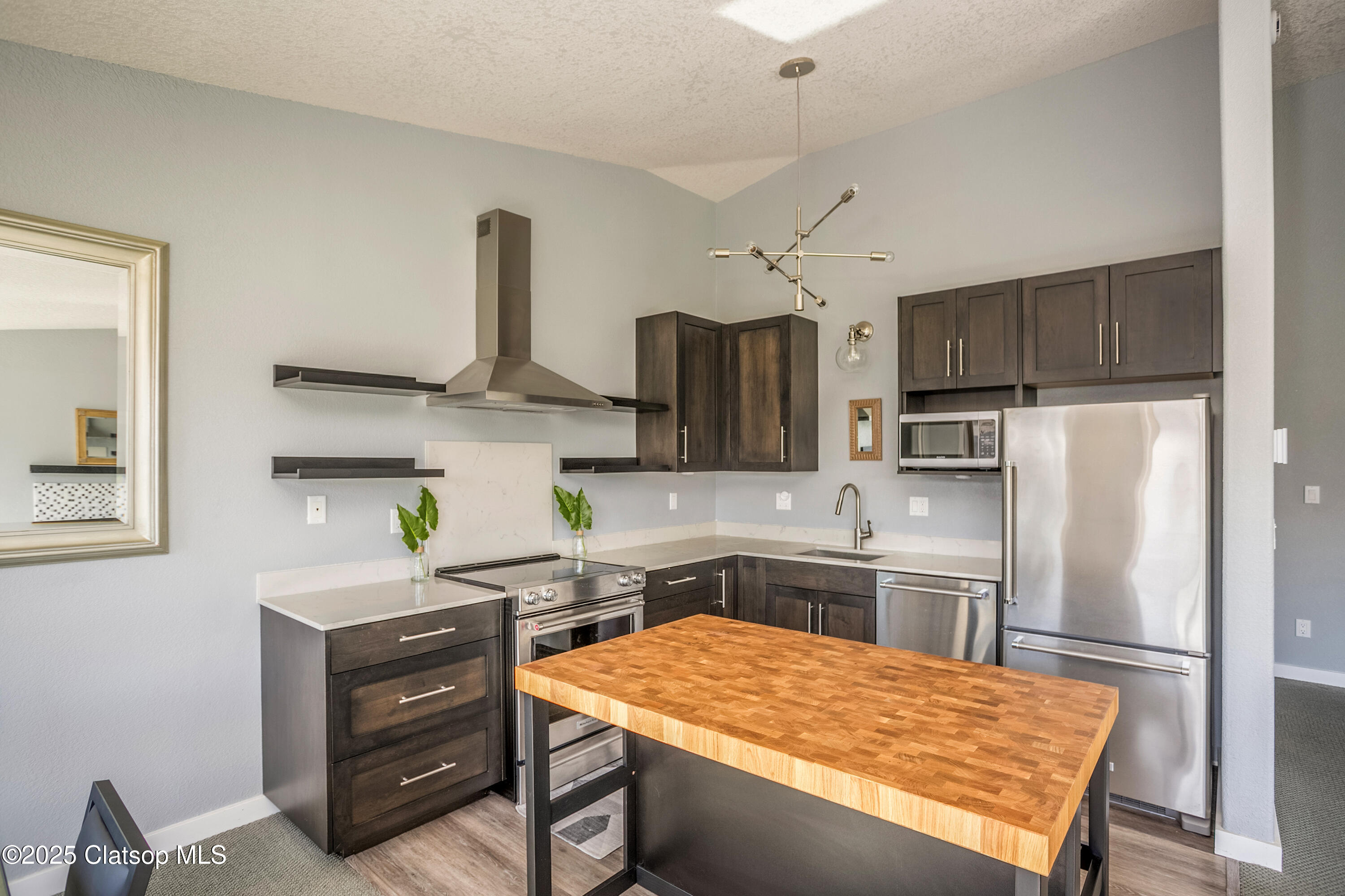 1987 Gearhart Green Dr