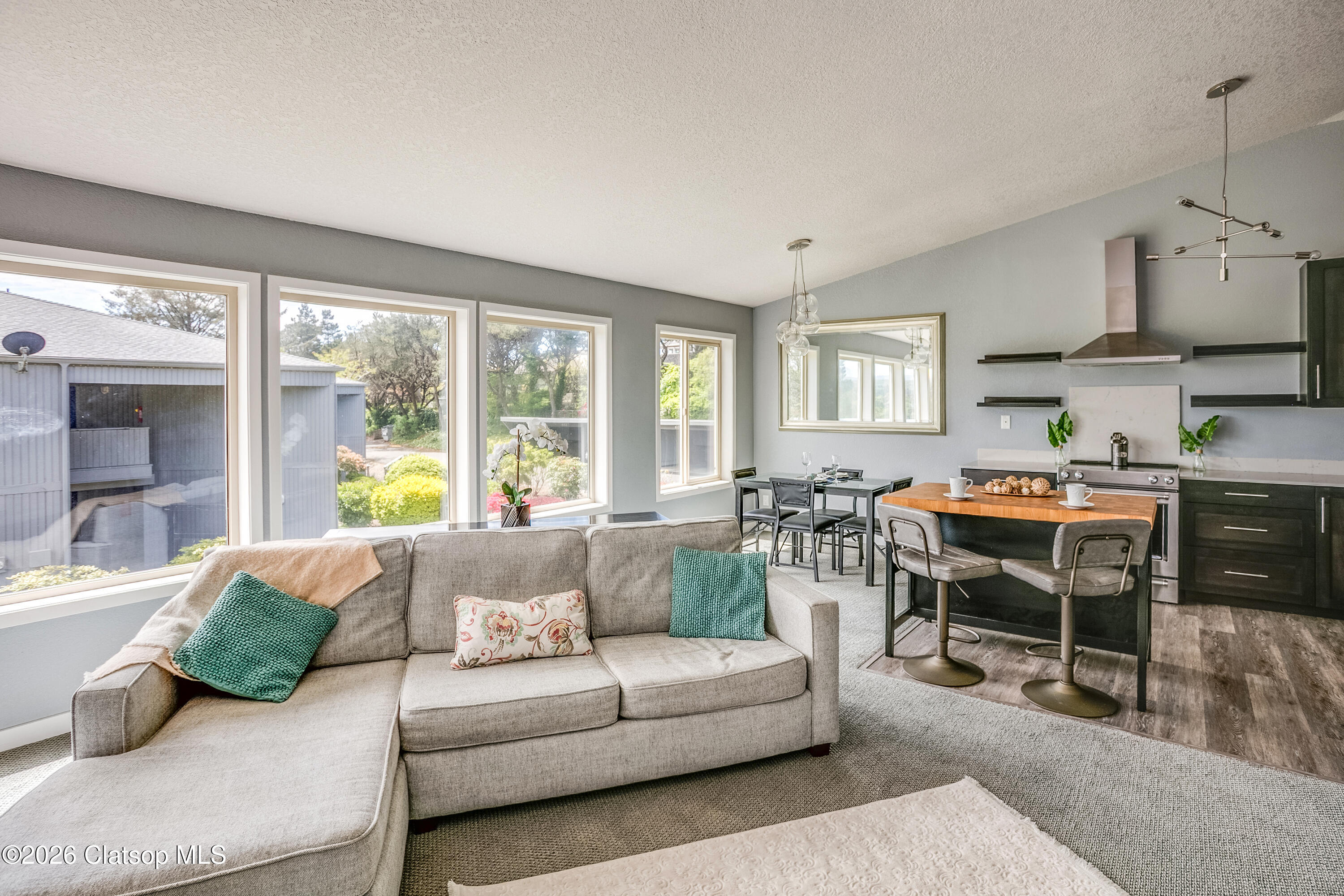 1987 Gearhart Green Dr
