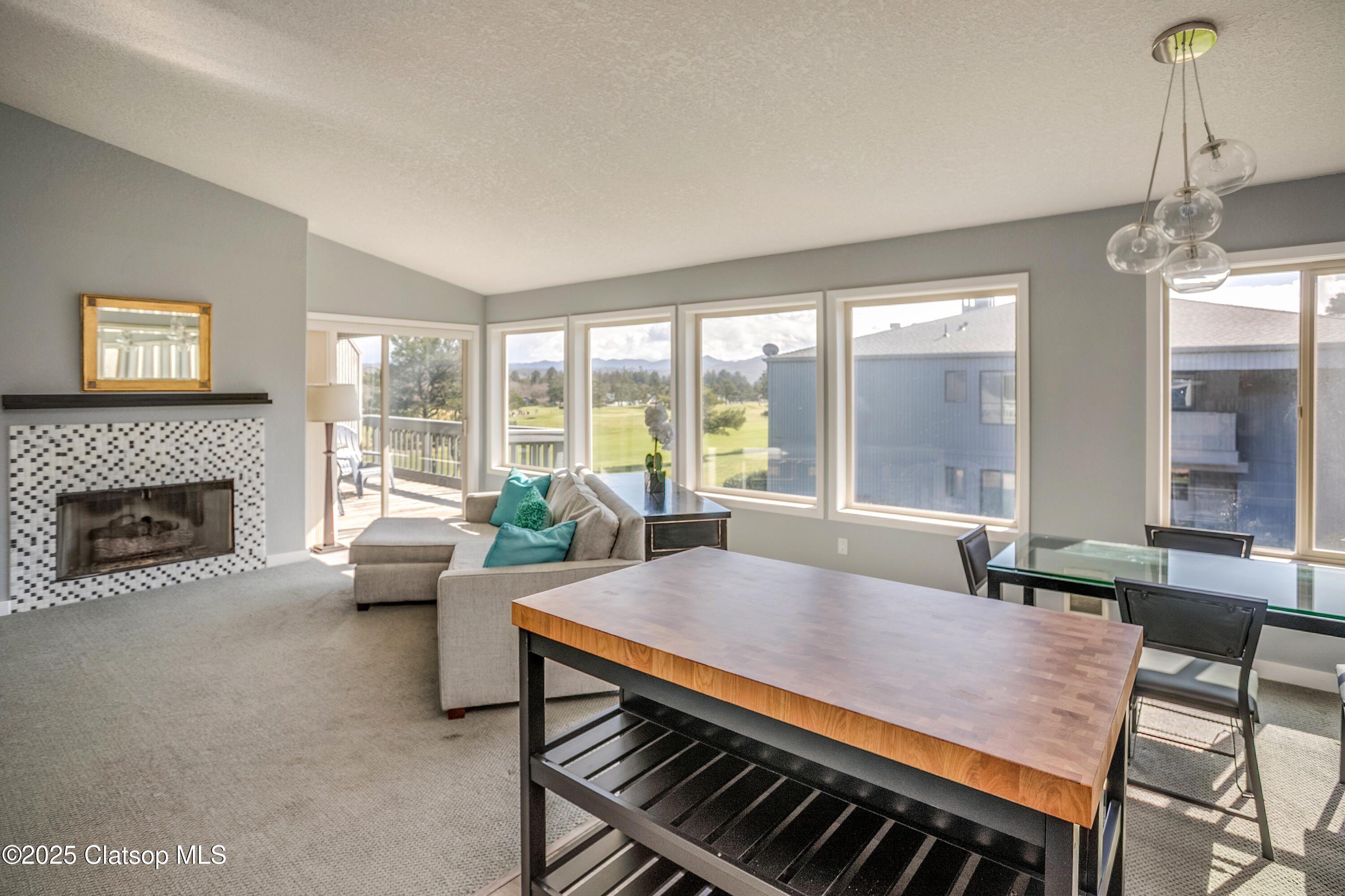 1987 Gearhart Green Dr