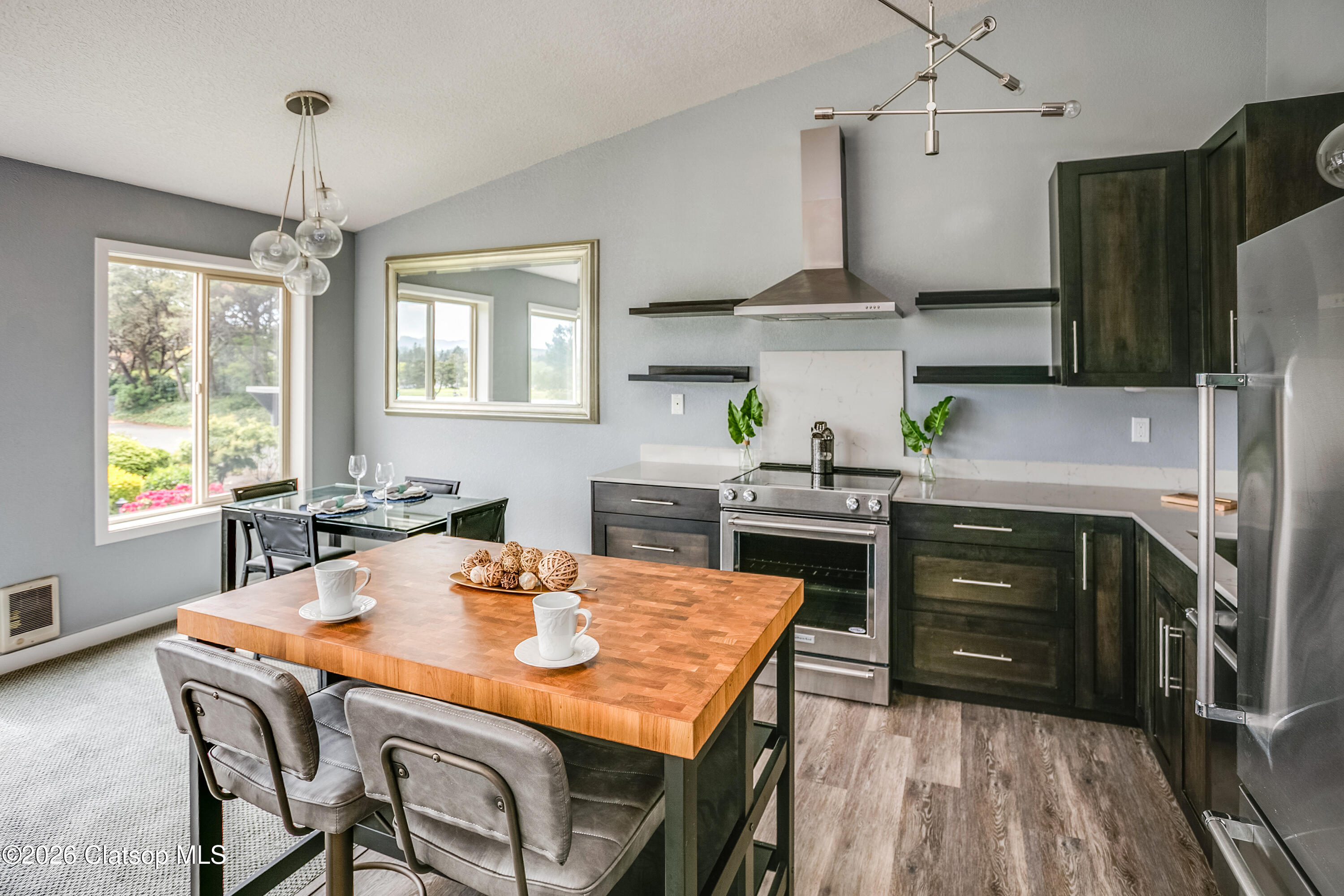 1987 Gearhart Green Dr