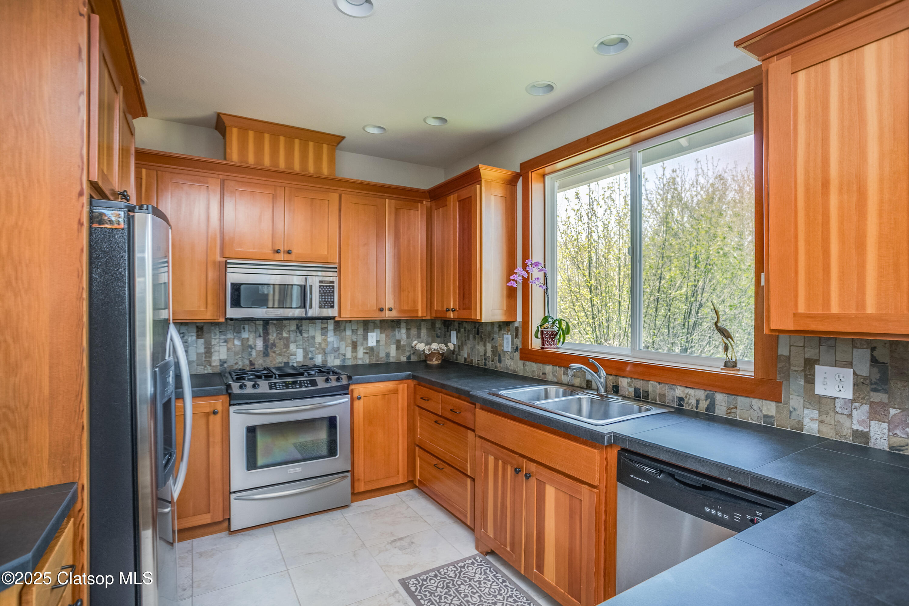 2165 Skyline Drive