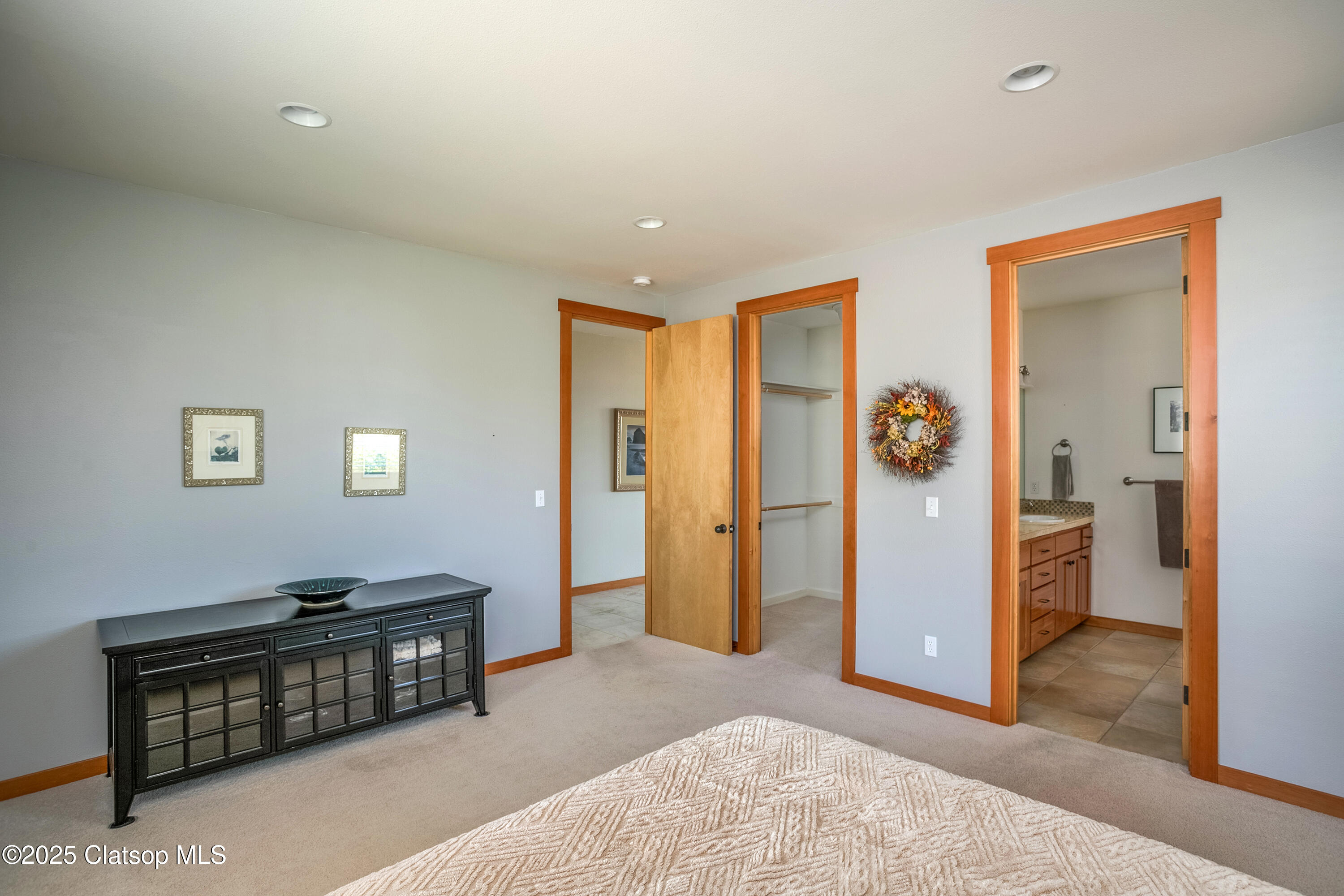 2165 Skyline Drive