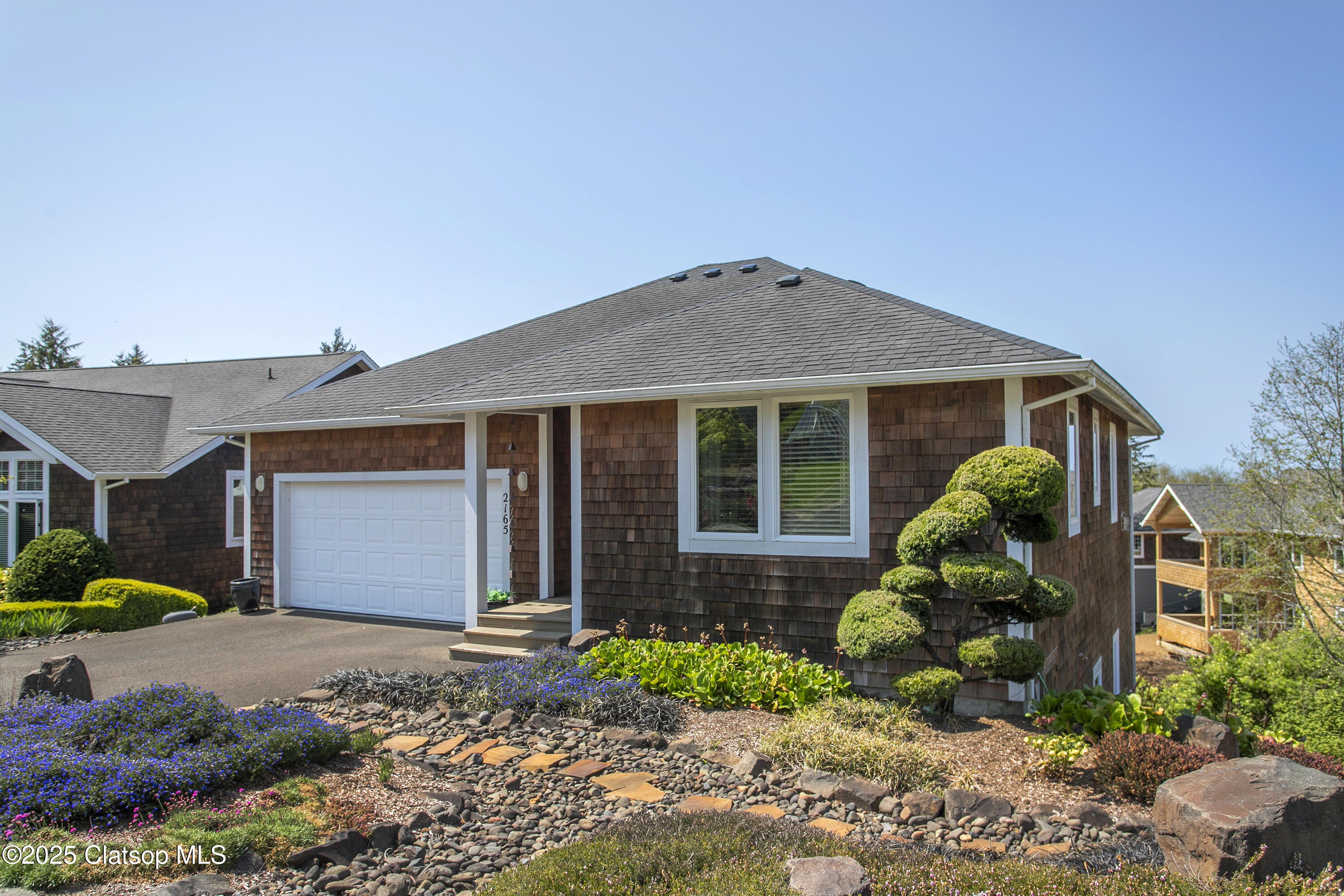 2165 Skyline Drive