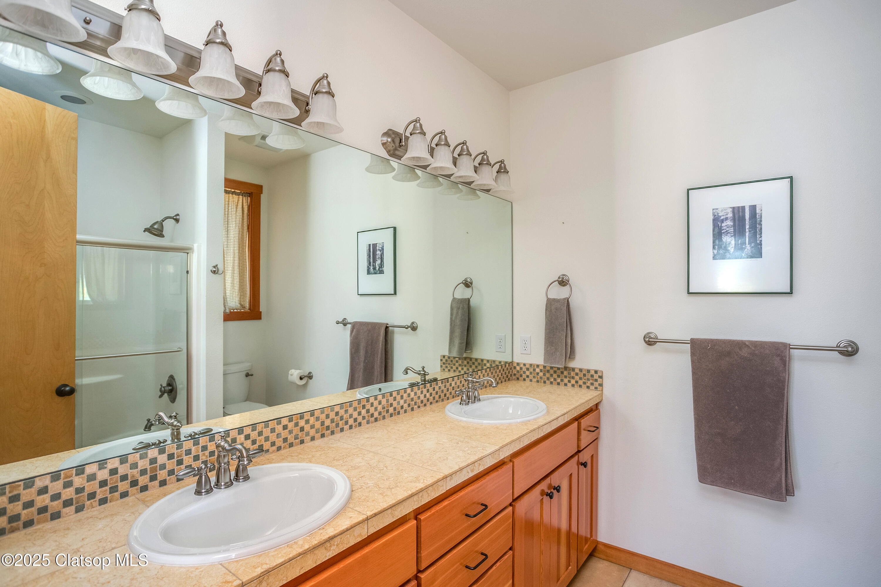 2165 Skyline Drive