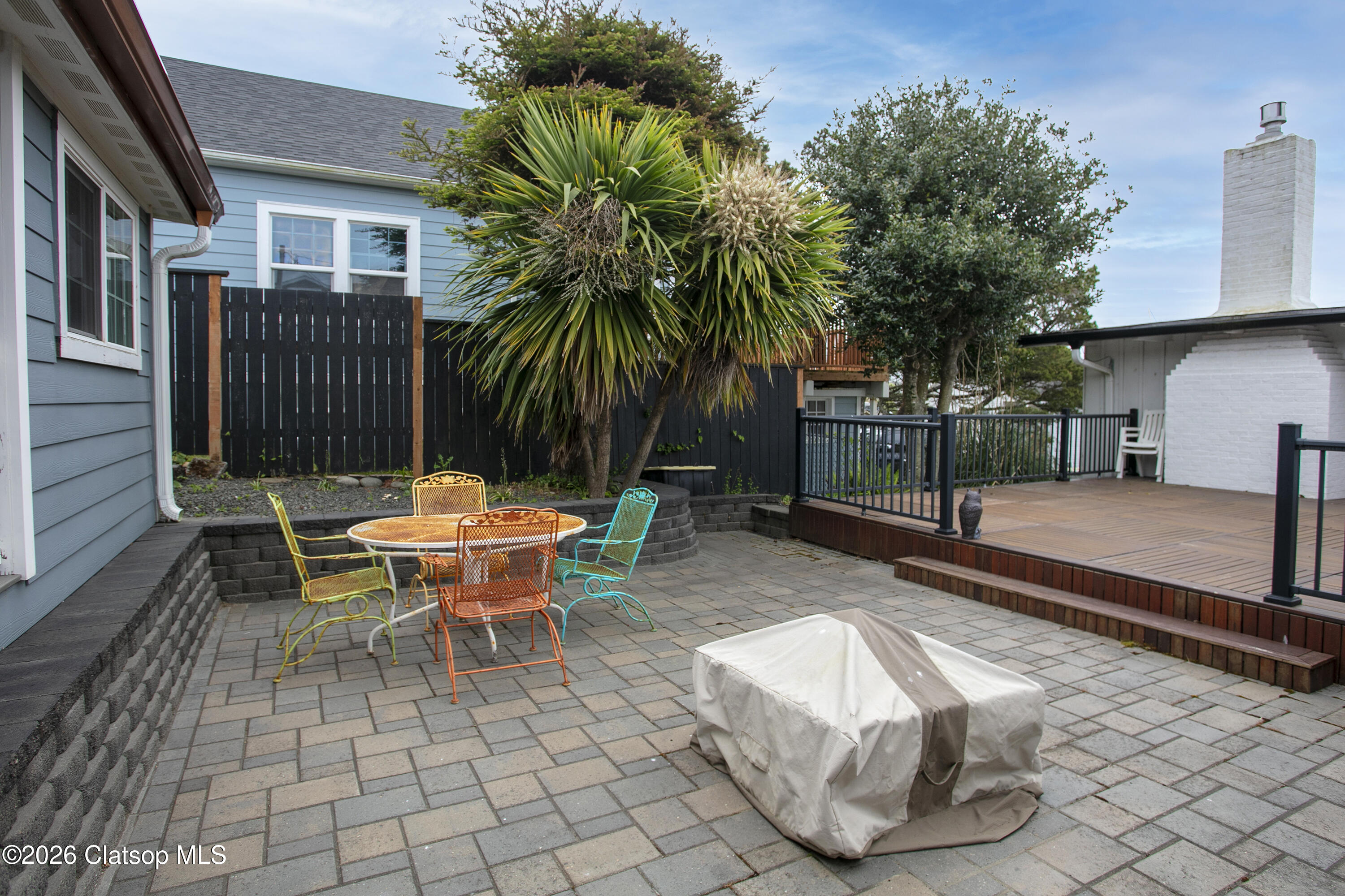 144 6th Avenue