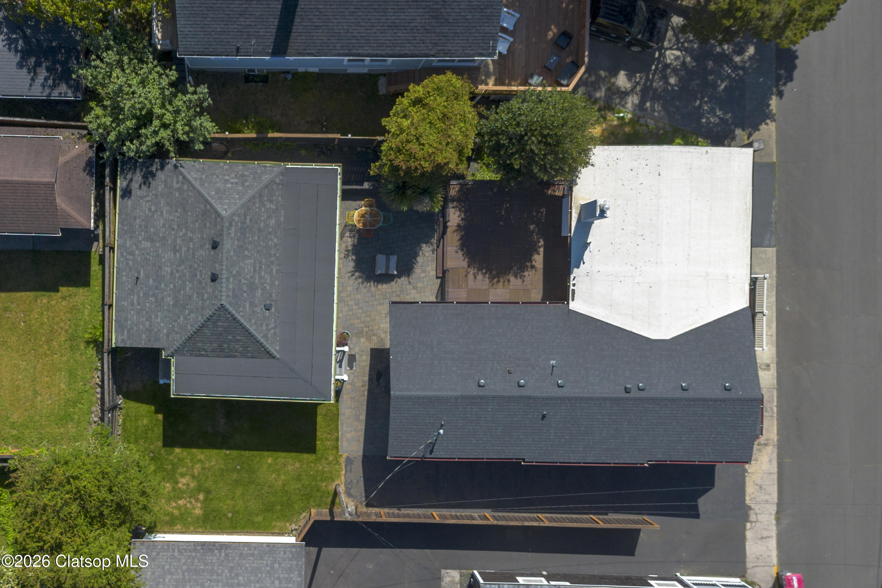144 6th Avenue