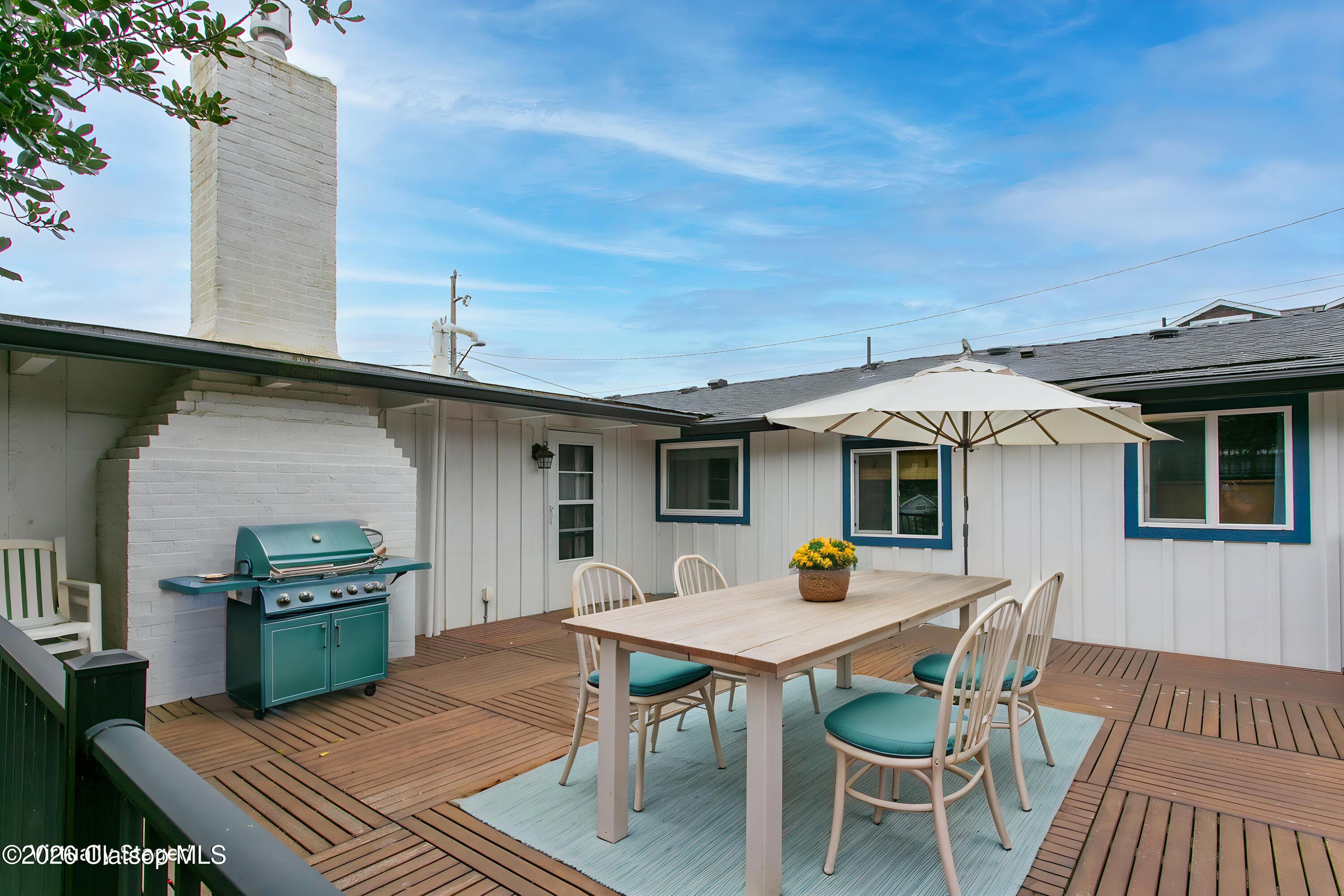 144 6th Avenue