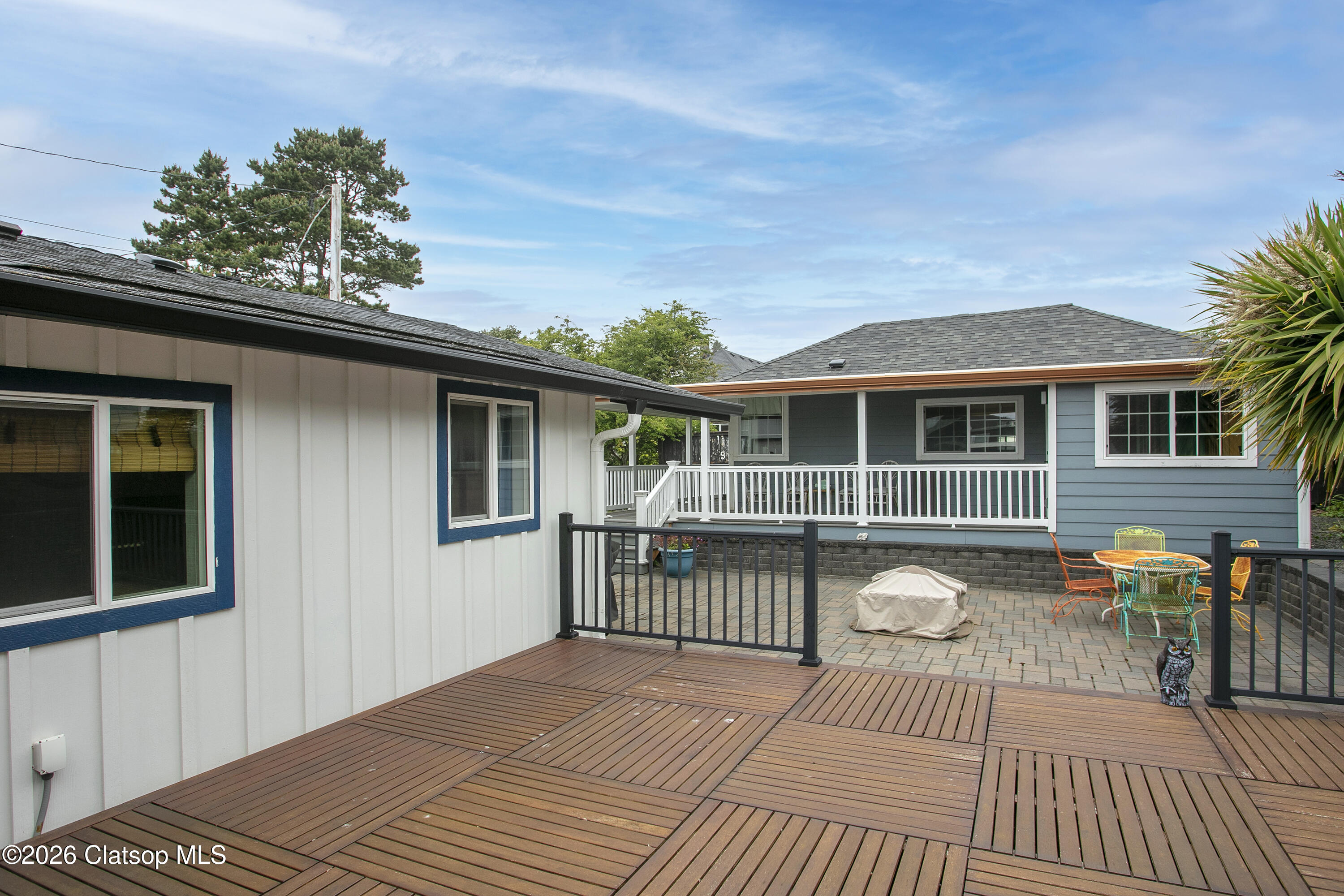 144 6th Avenue