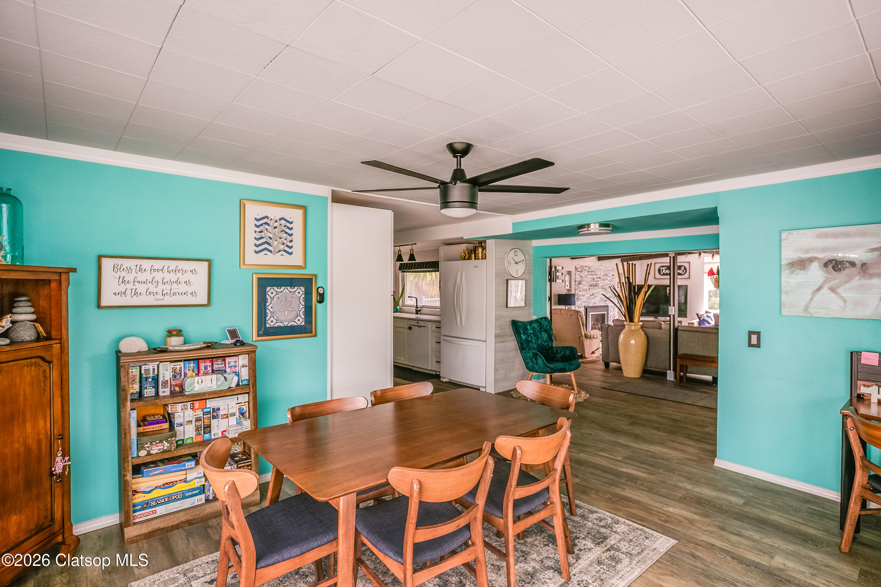 144 6th Avenue