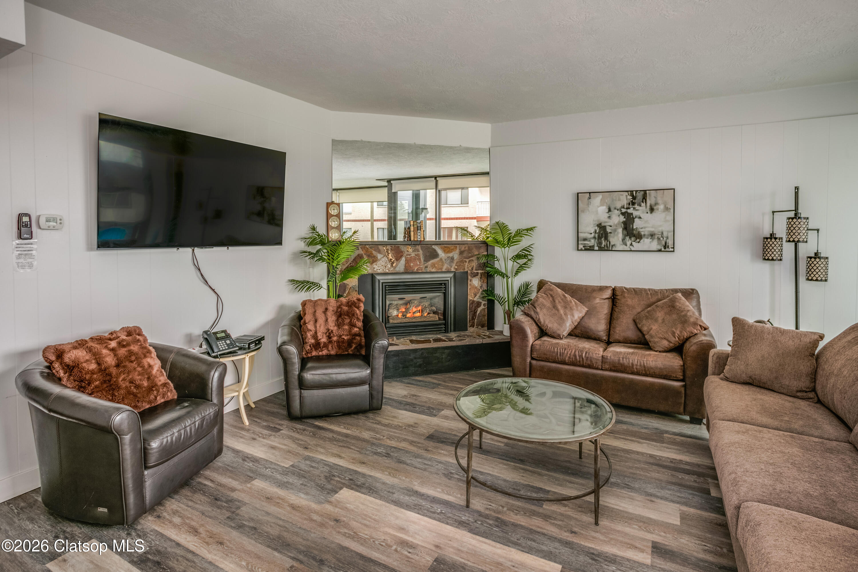 475 S Promenade, 112