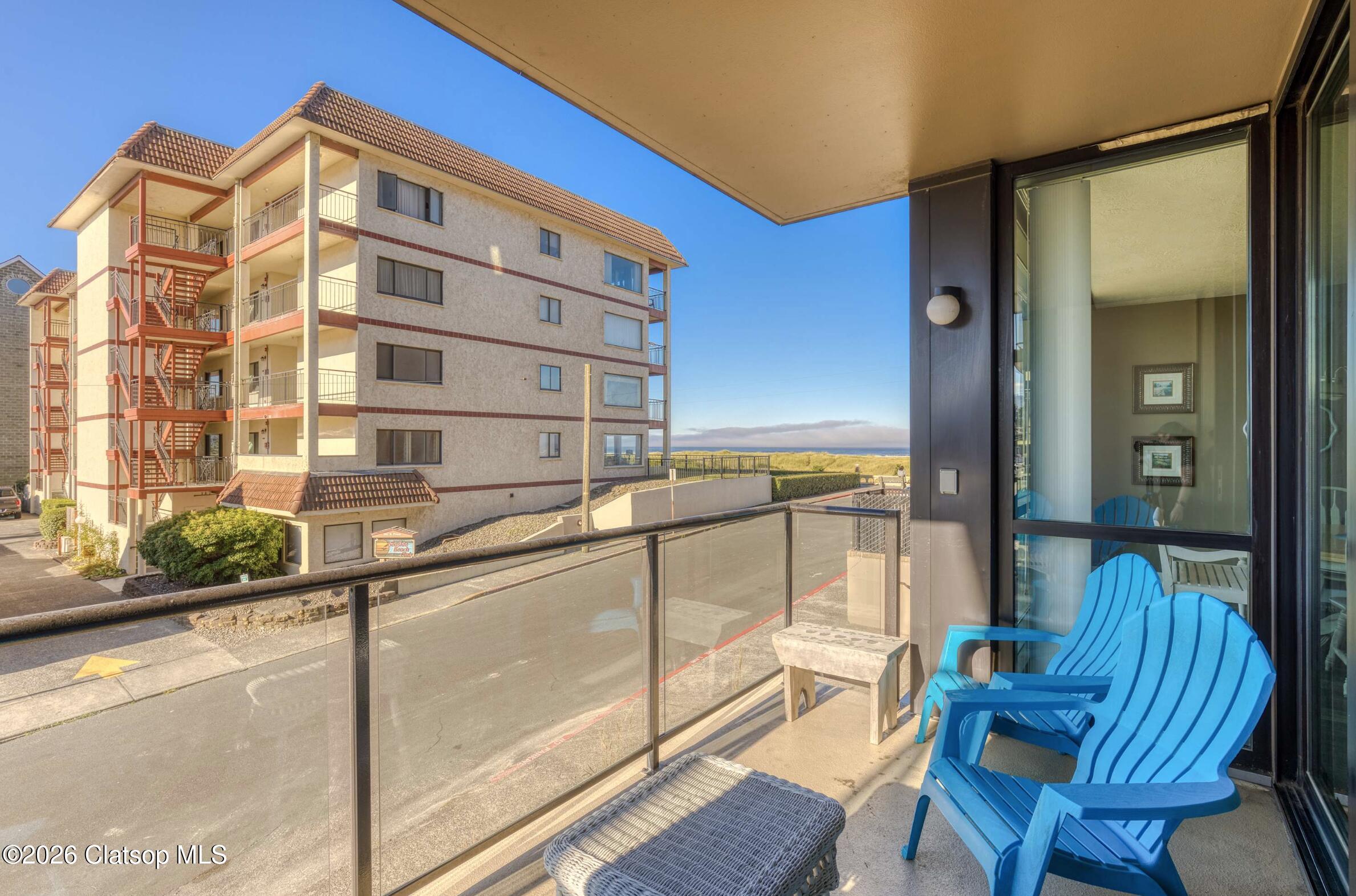 475 S Promenade, 112
