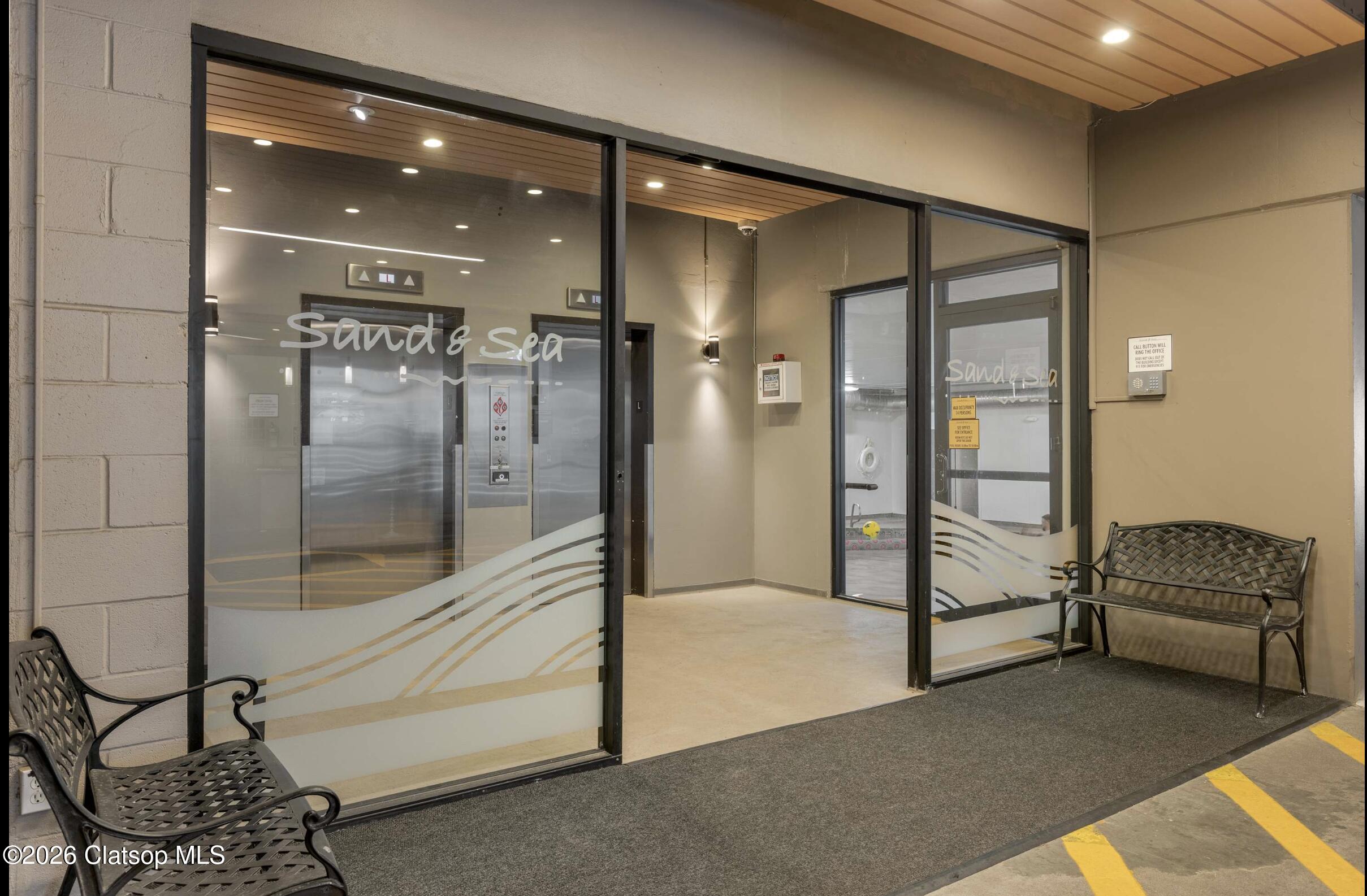 475 S Promenade, 112