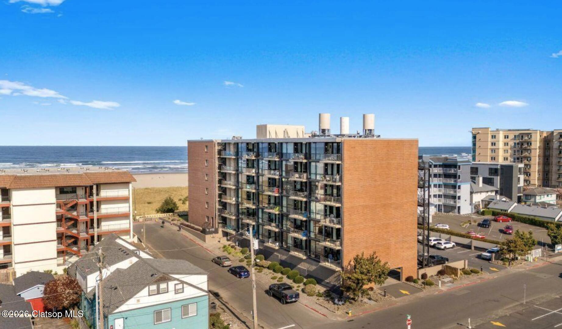 475 S Promenade, 112