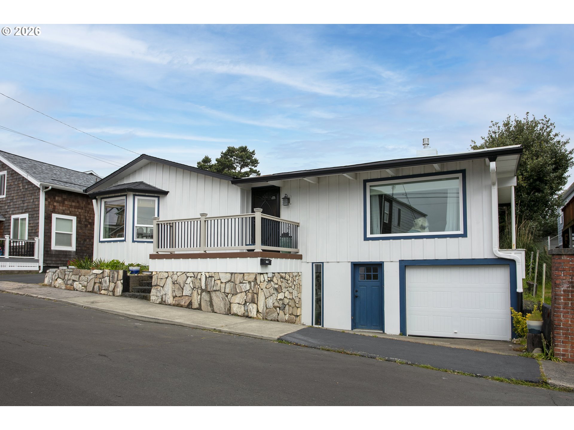 144 6TH AVE