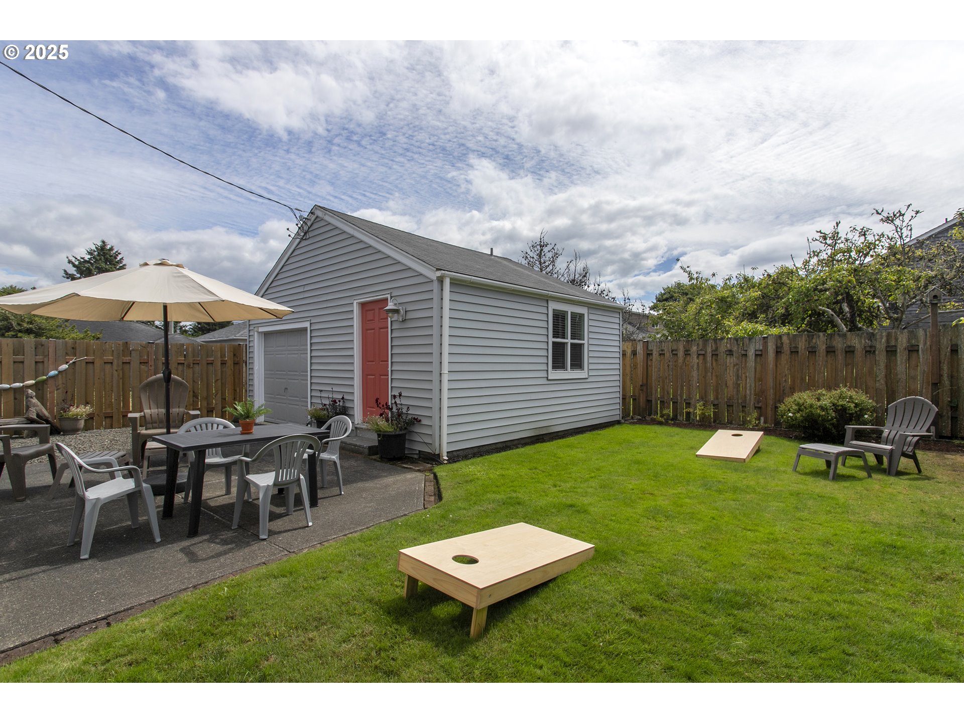 121 AVENUE S