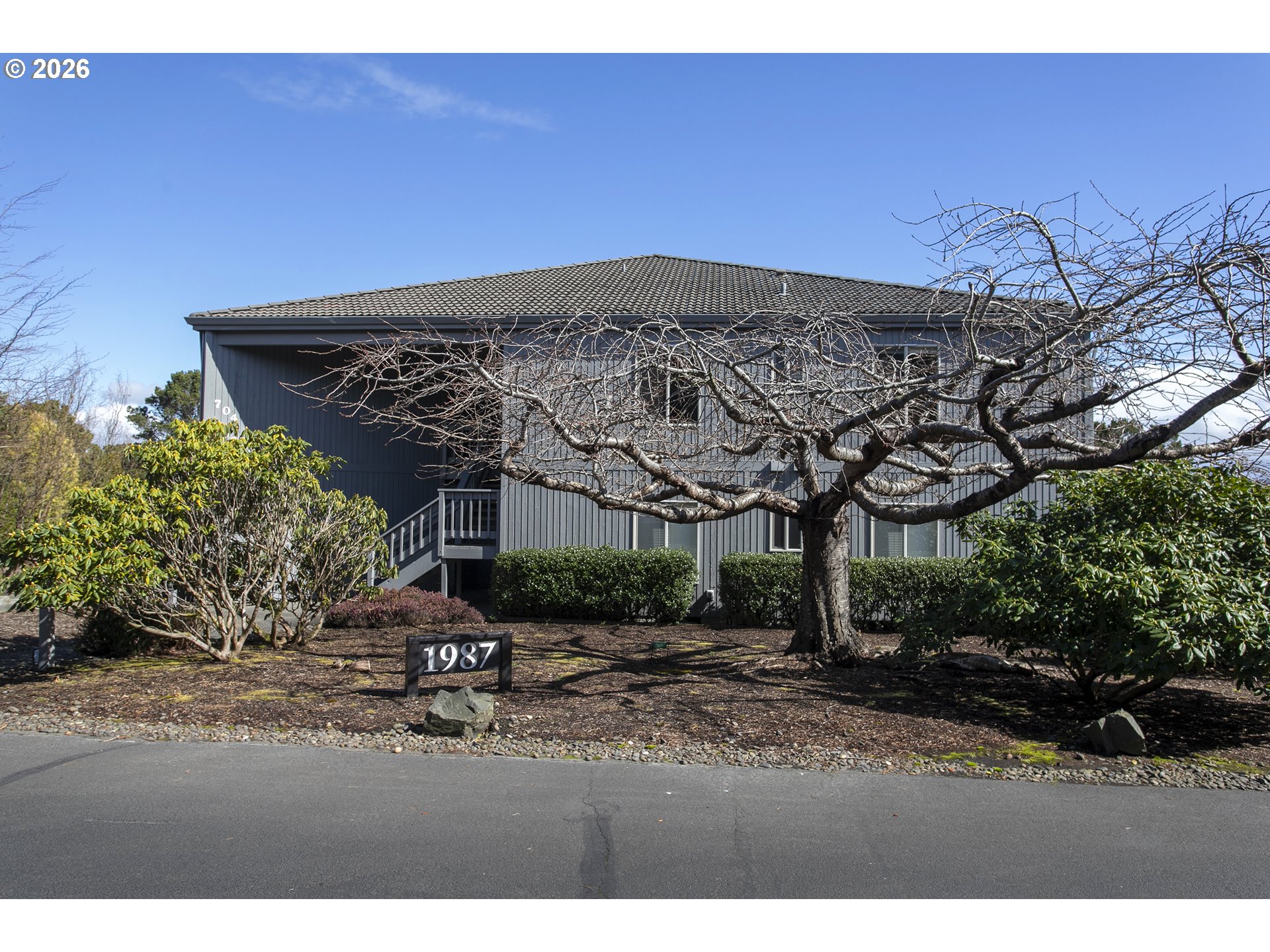 1987 GEARHART GREEN DR Unit: 704