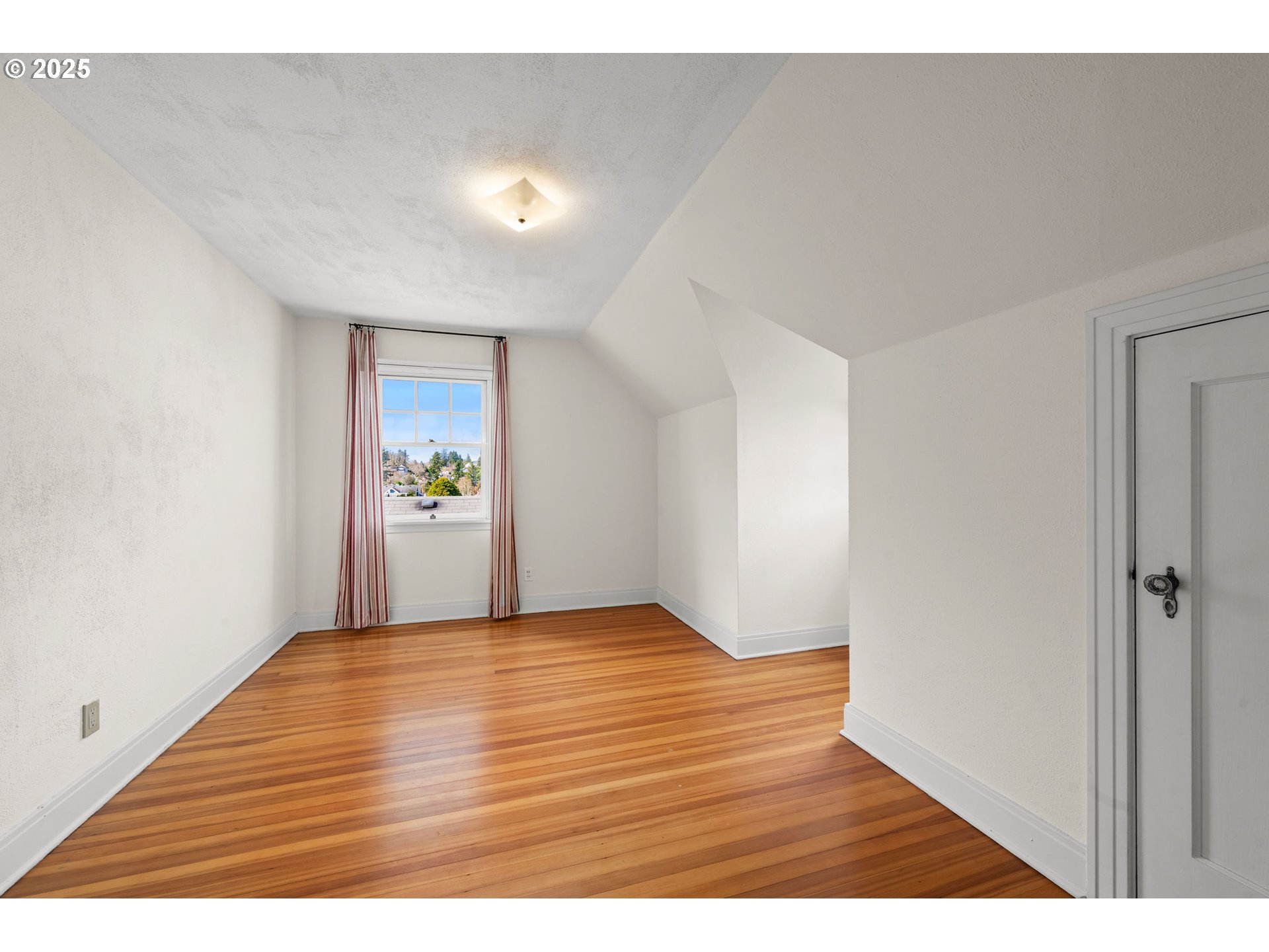 1491 JEROME AVE