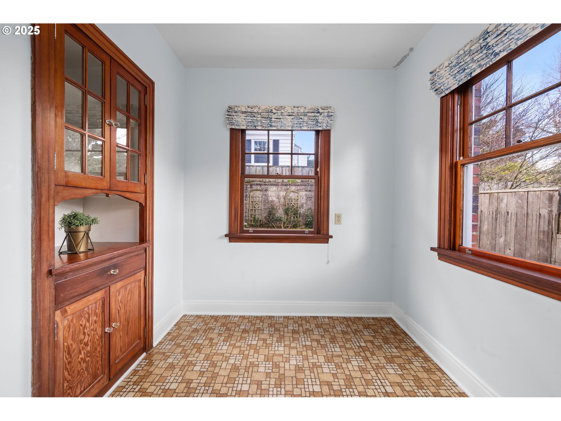1491 JEROME AVE