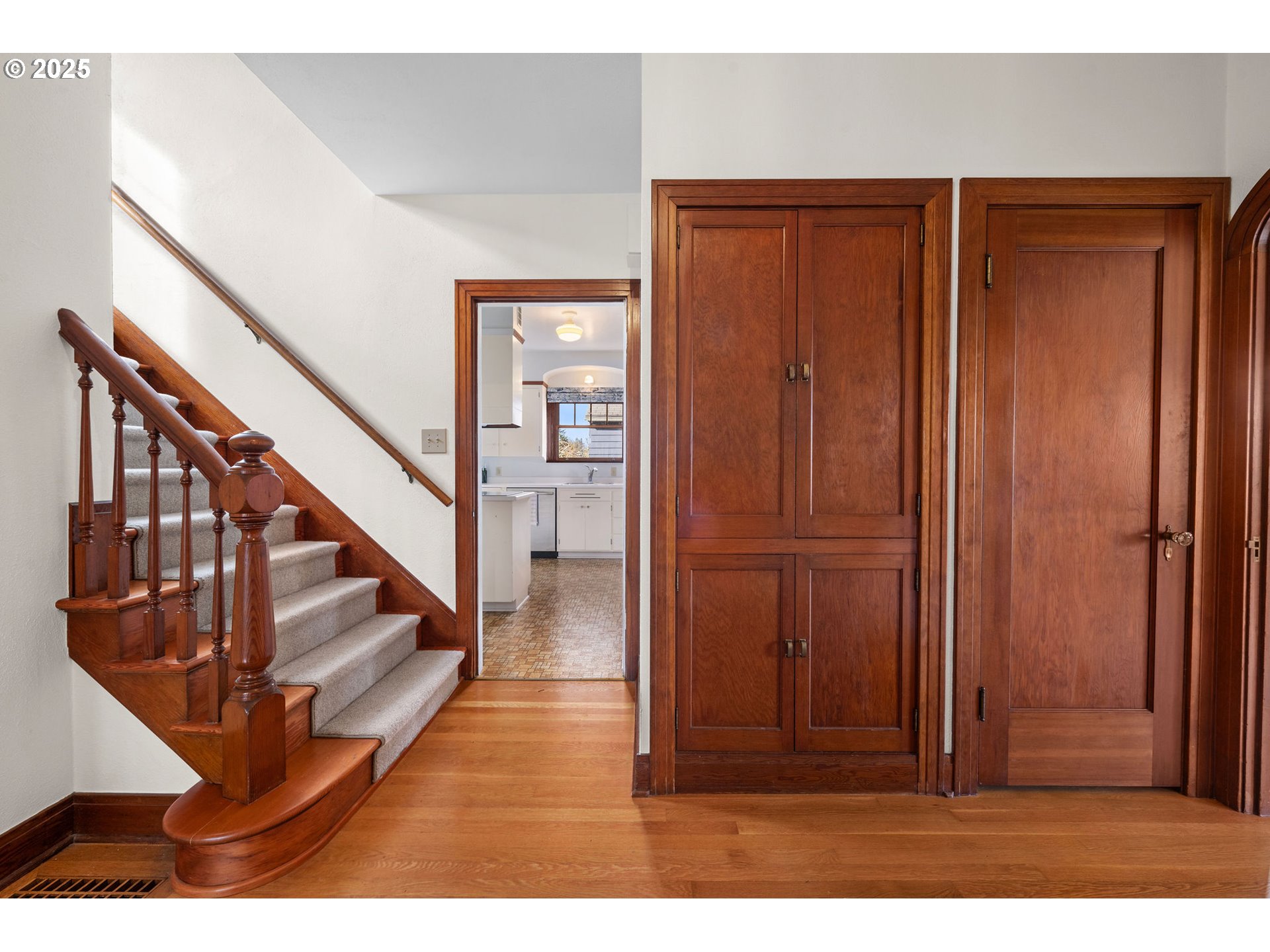1491 JEROME AVE