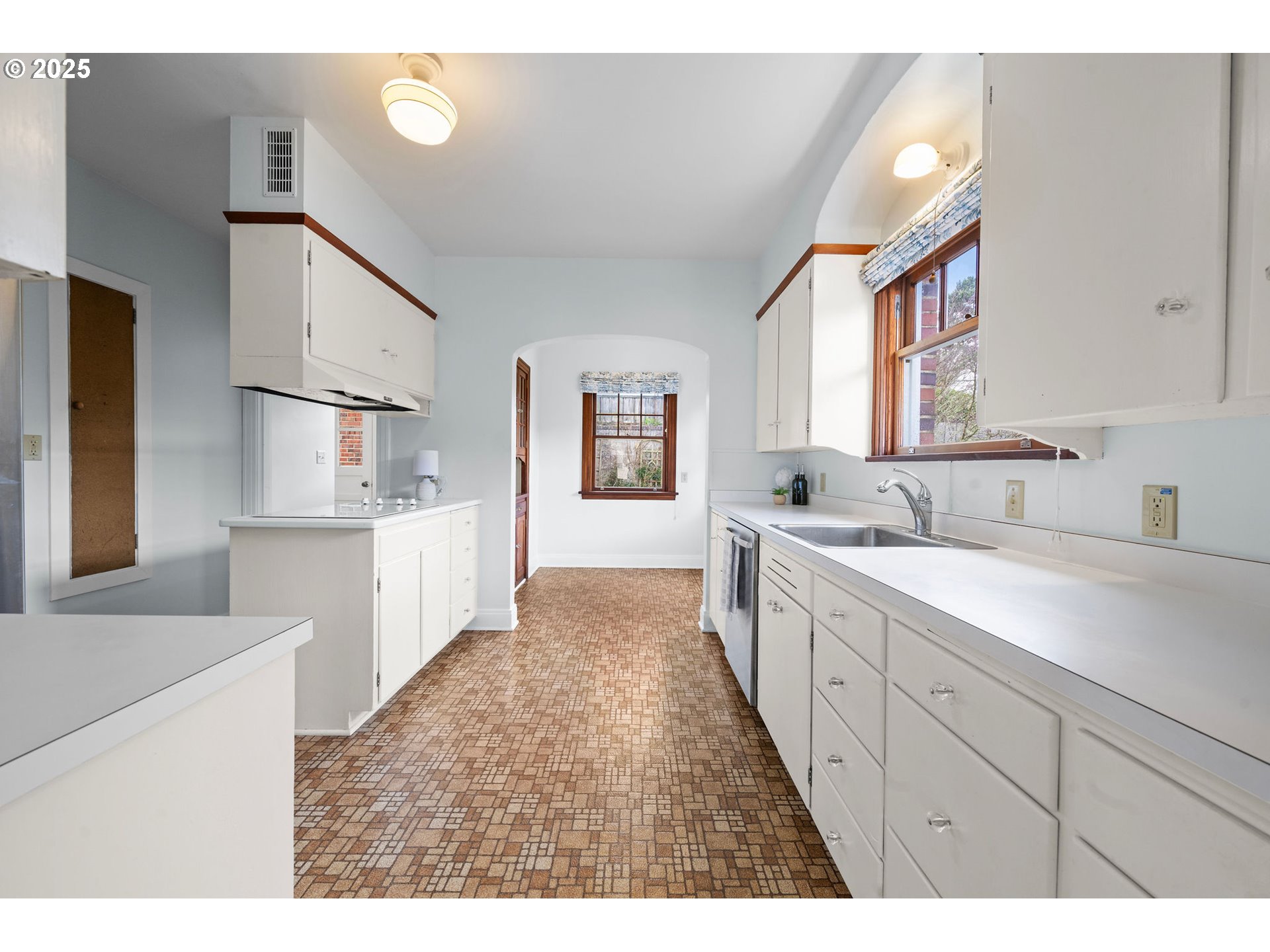 1491 JEROME AVE
