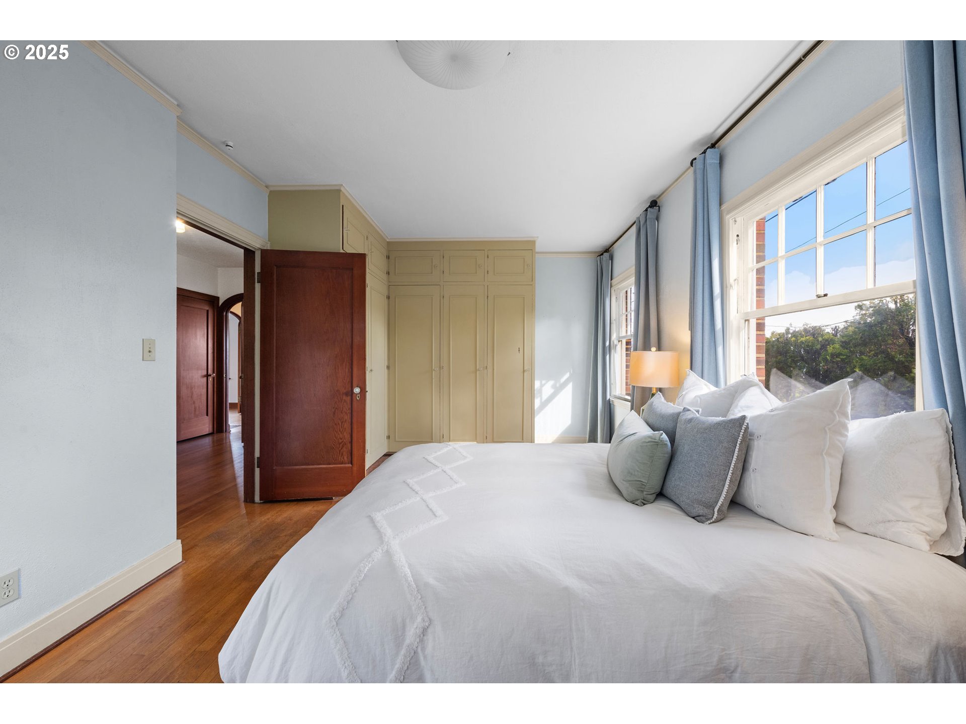 1491 JEROME AVE