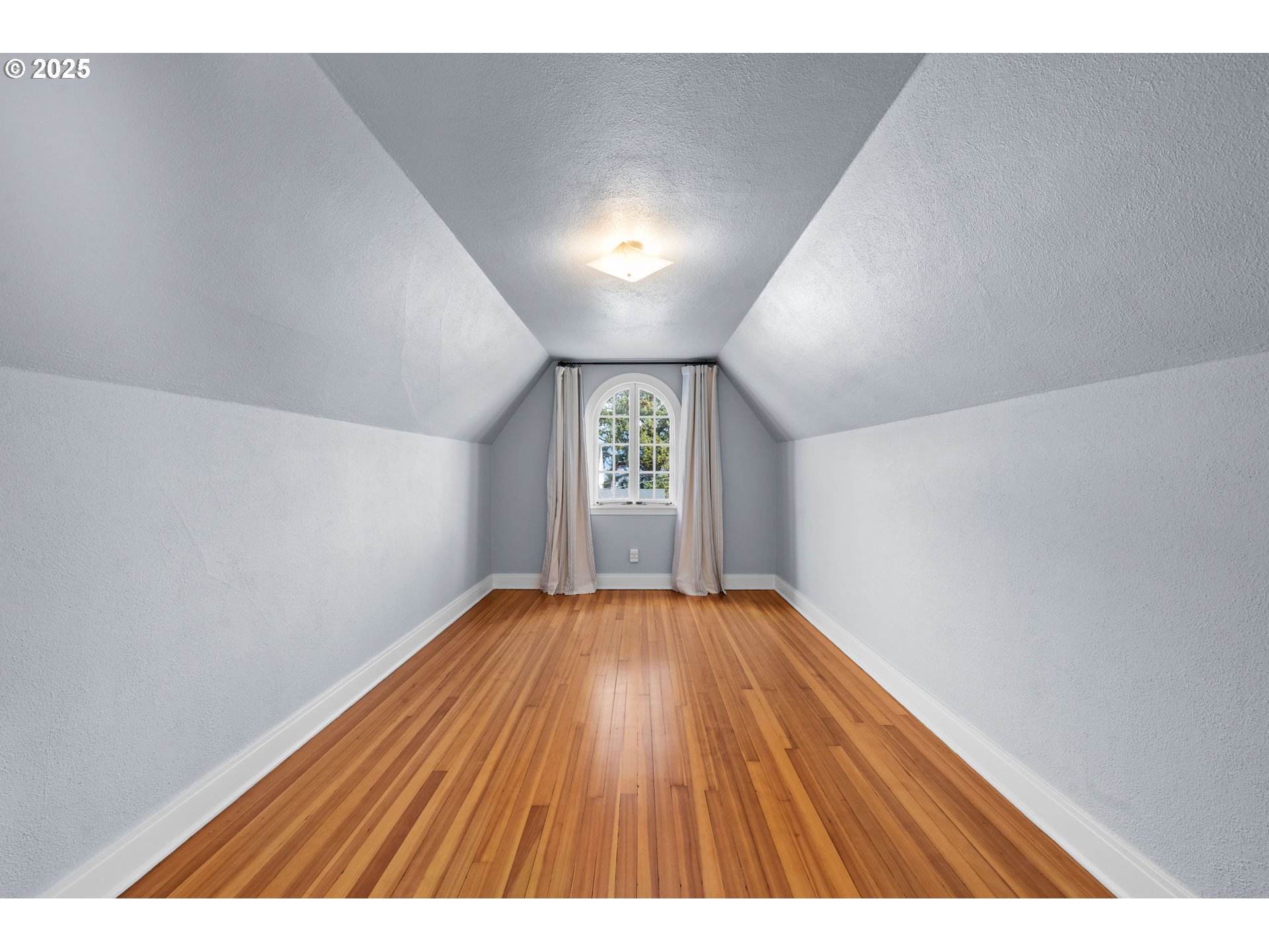 1491 JEROME AVE