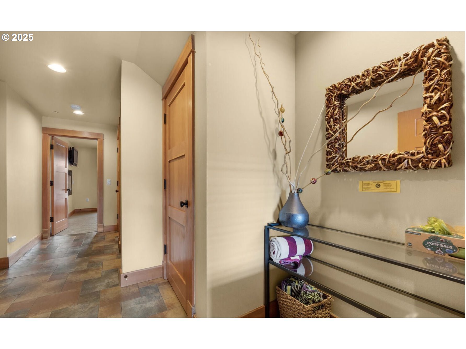 132 E SURFCREST AVE