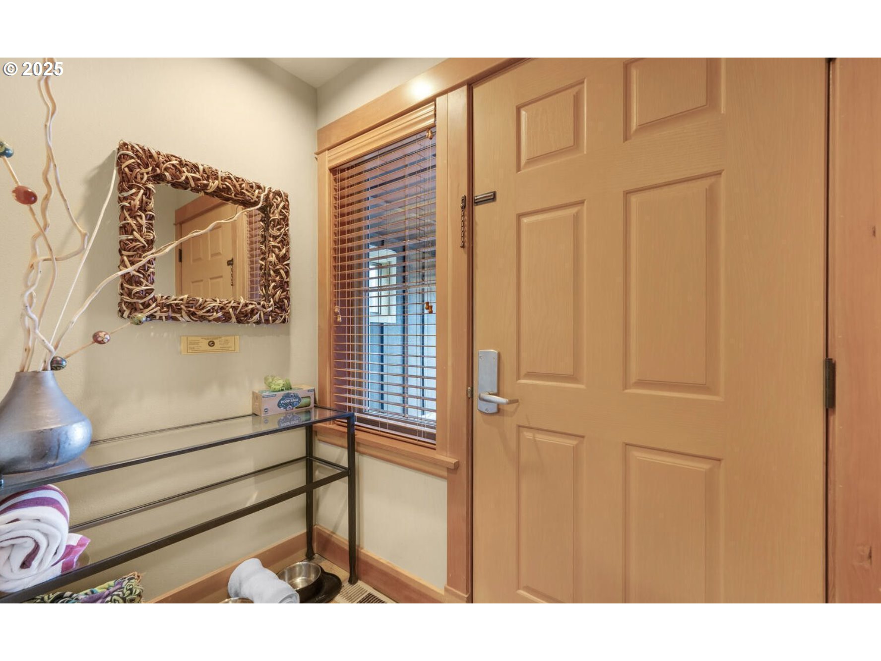132 E SURFCREST AVE