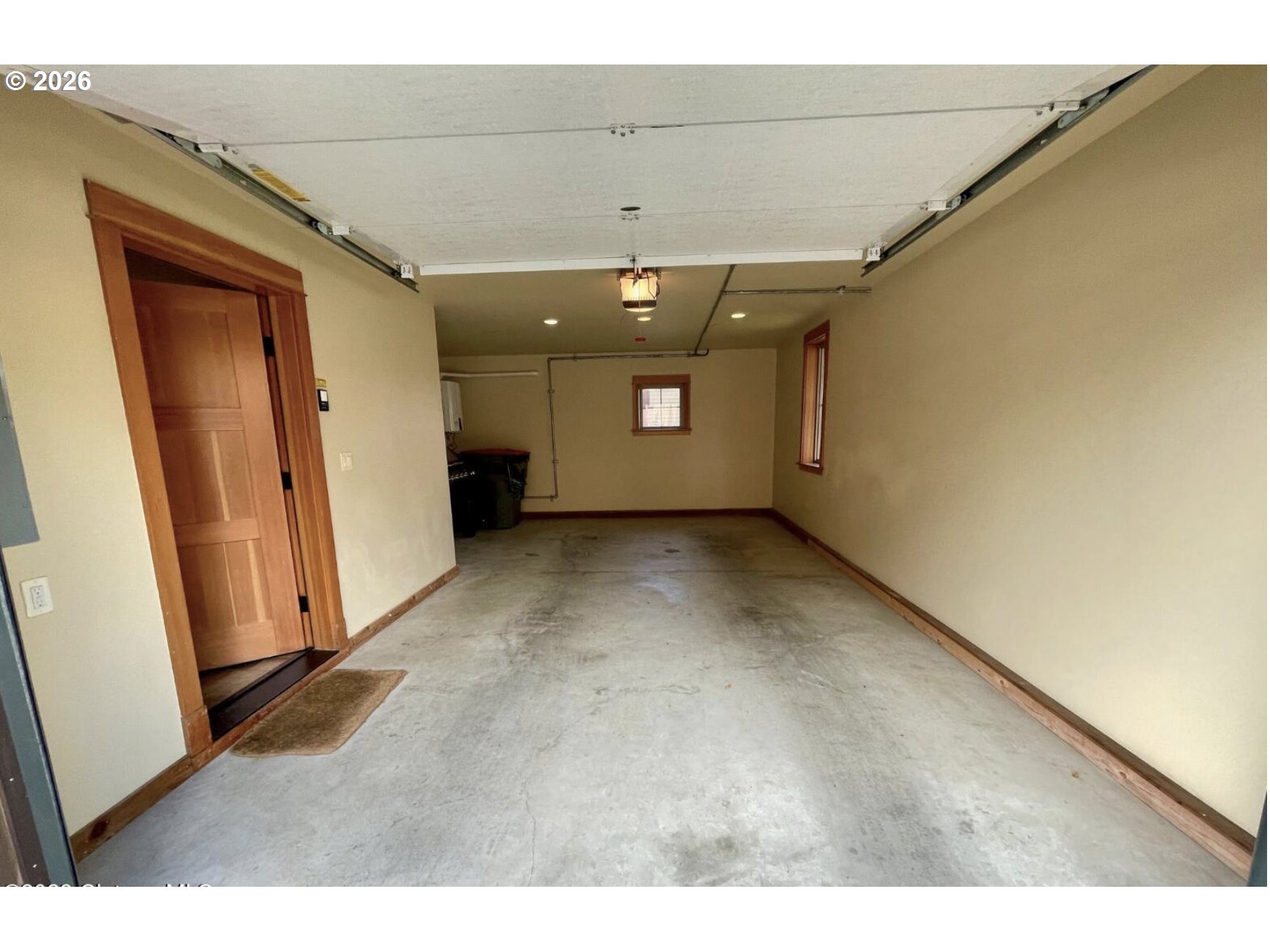 132 E SURFCREST AVE B2-B
