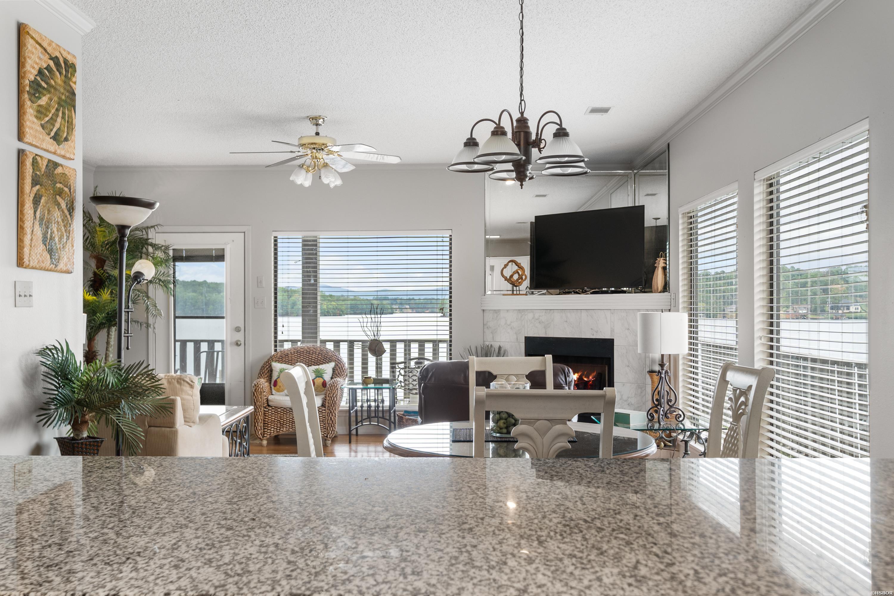 400 FARR SHORES Unit: 13C