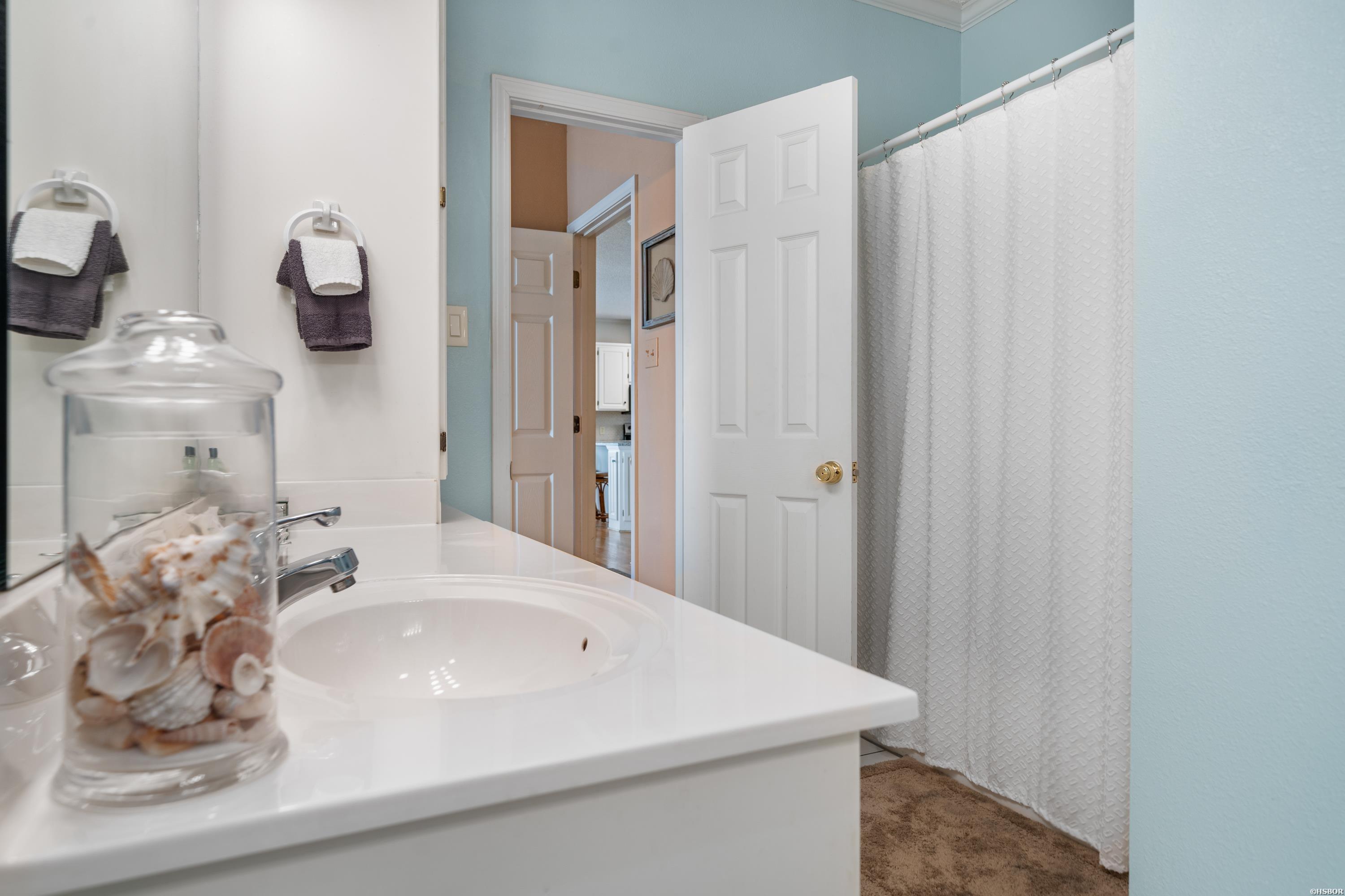 400 FARR SHORES Unit: 13C