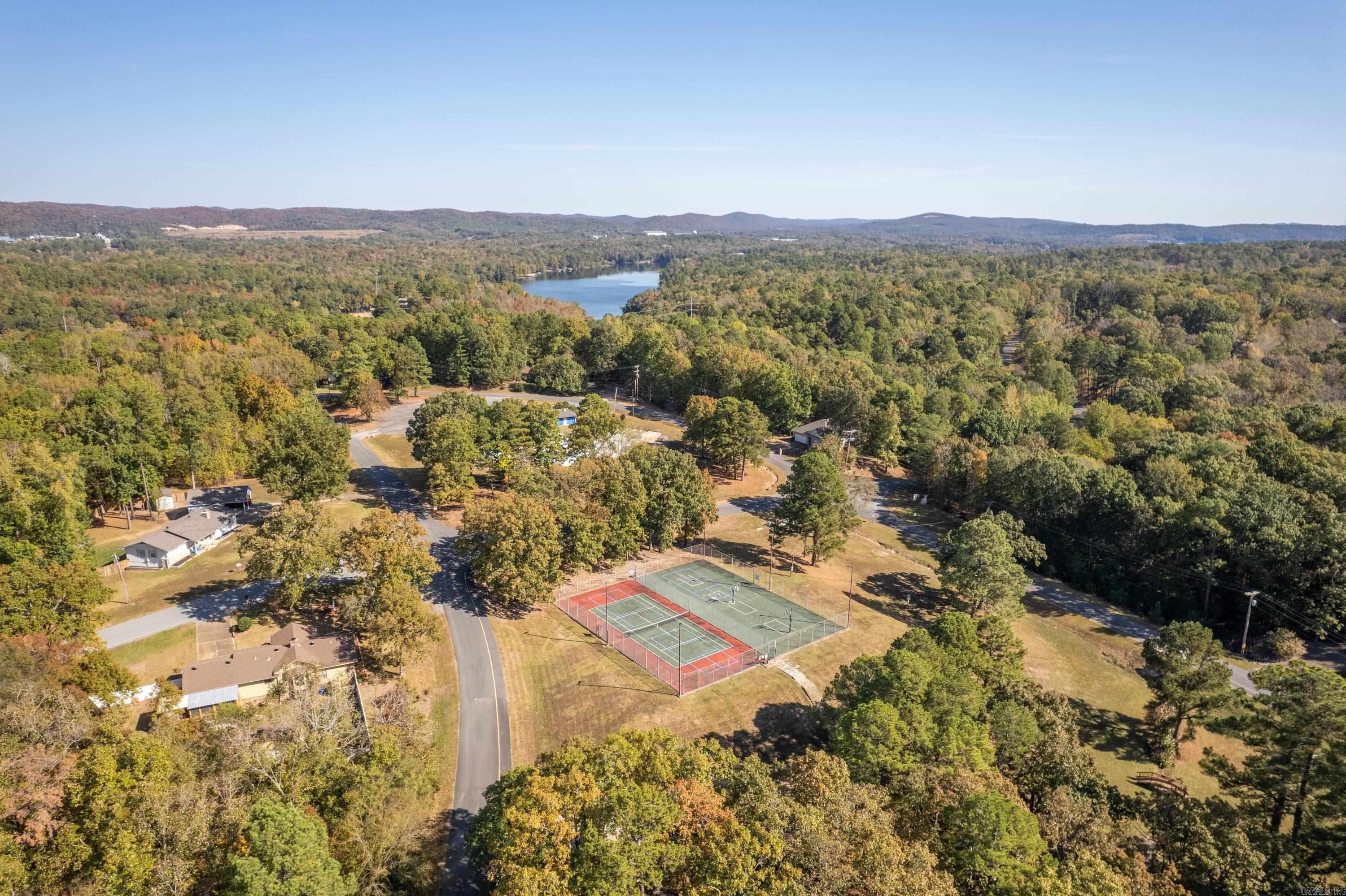 000 Greenbriar Court