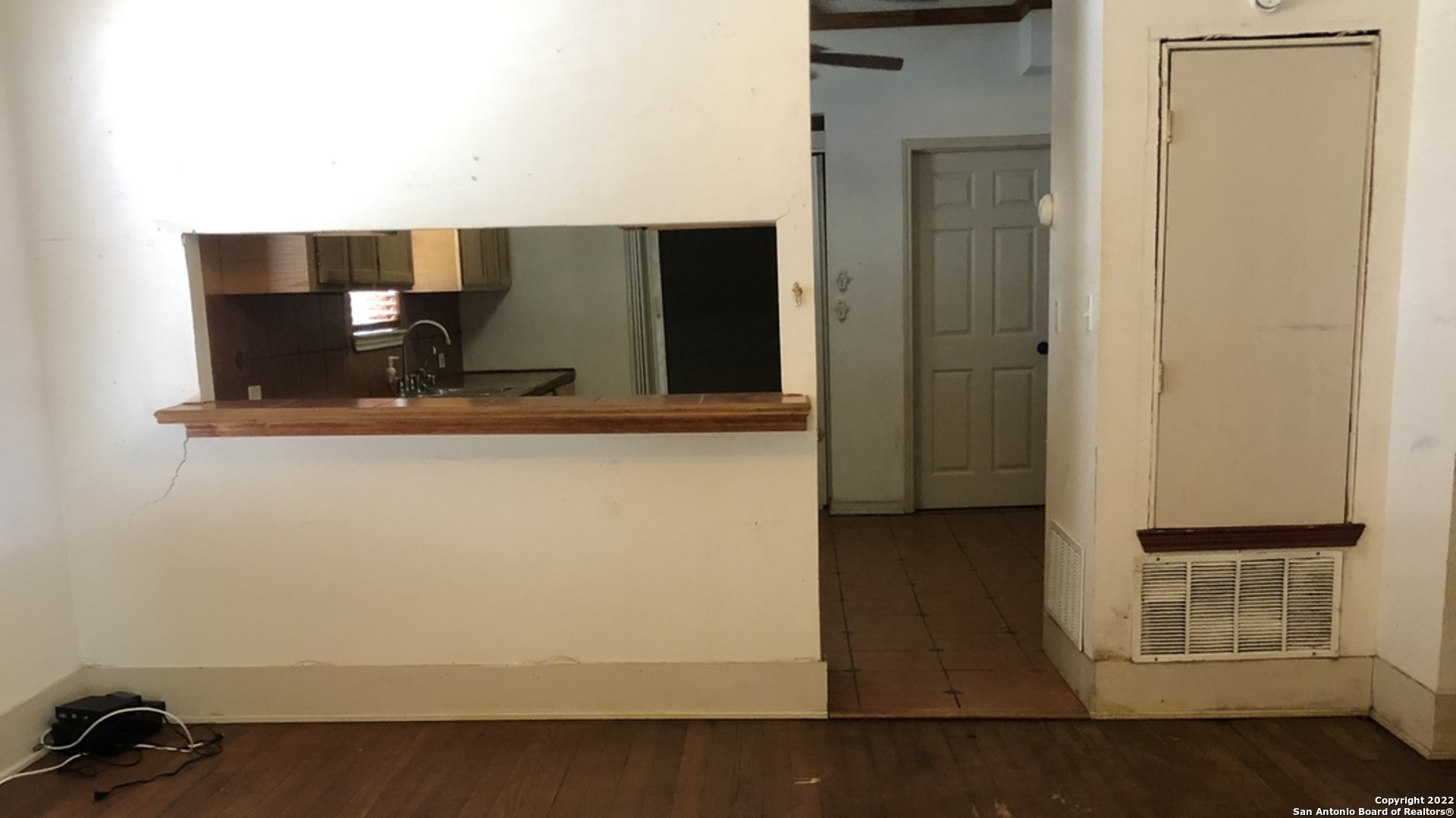 2305 SACRAMENTO