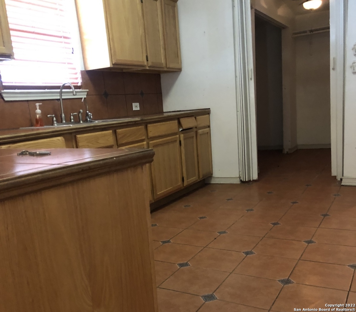 2305 SACRAMENTO