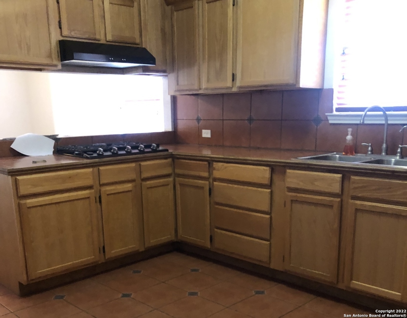2305 SACRAMENTO