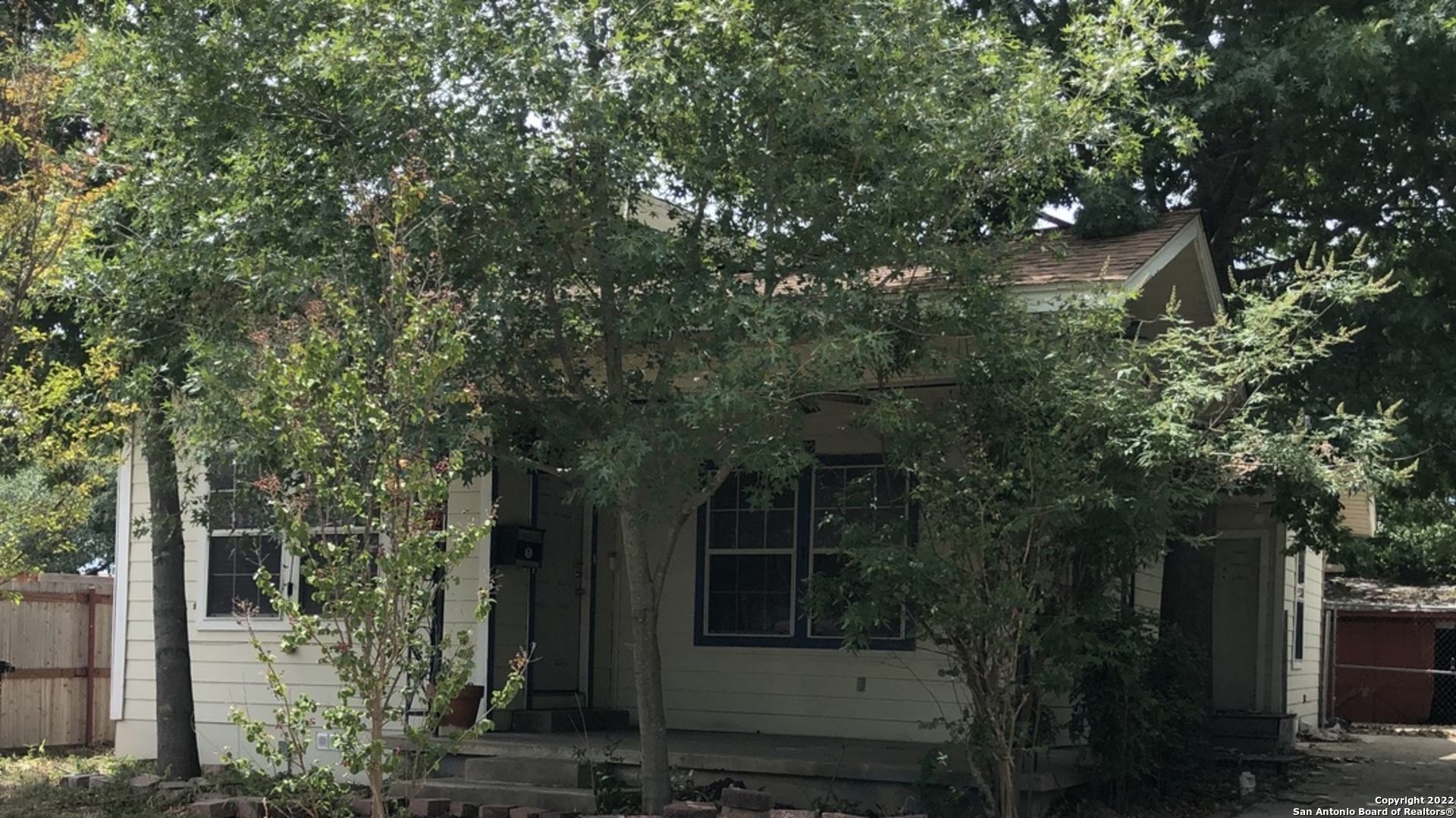 2305 SACRAMENTO