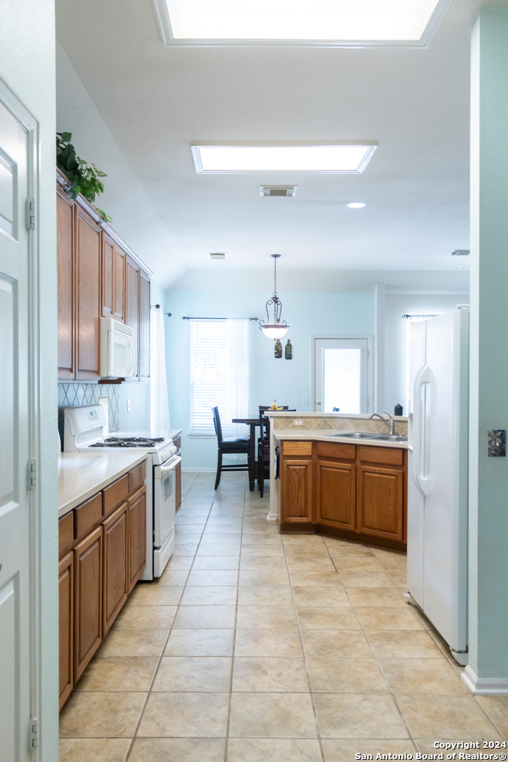 10615 CANYON RIV