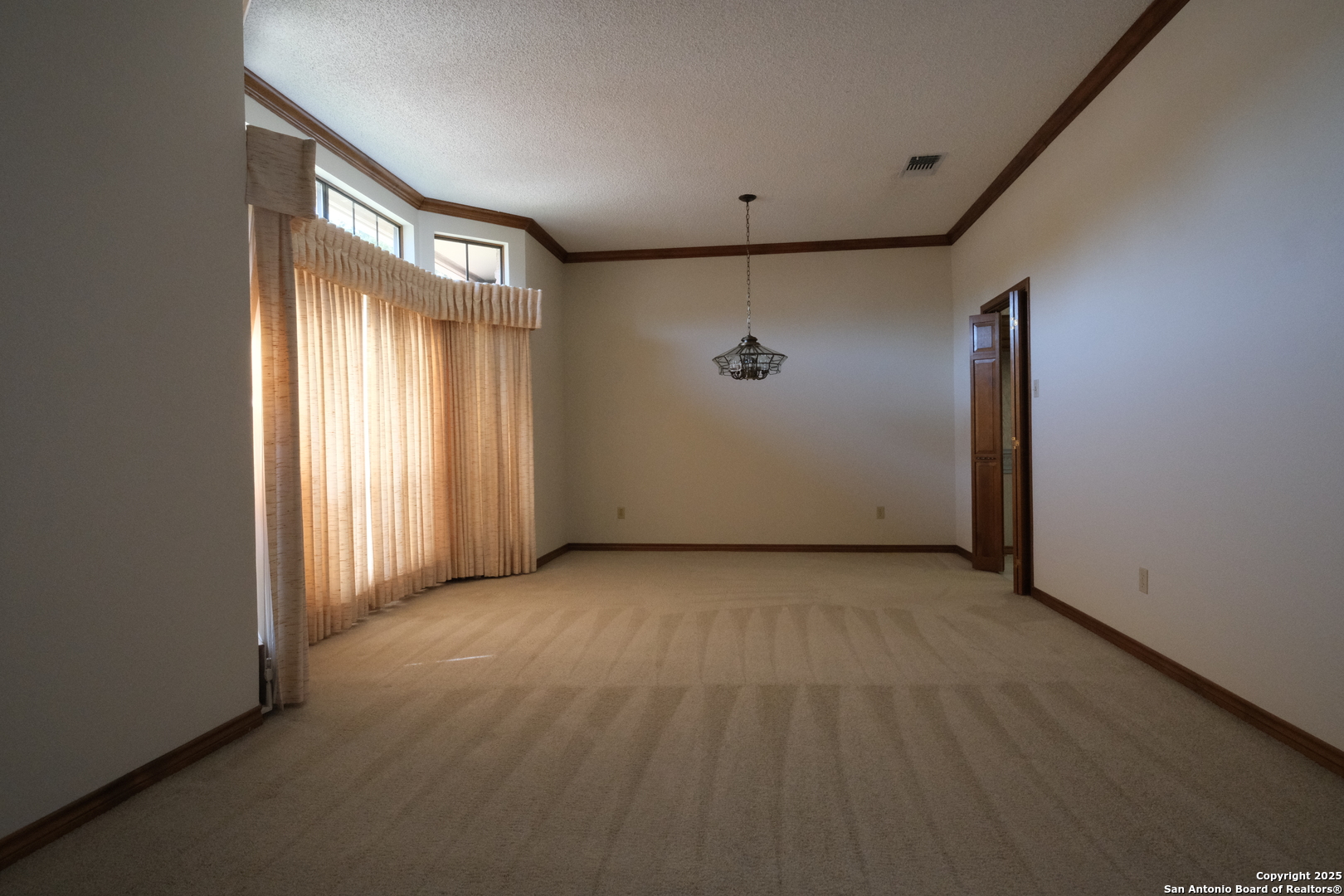 8903 Shady Leaf