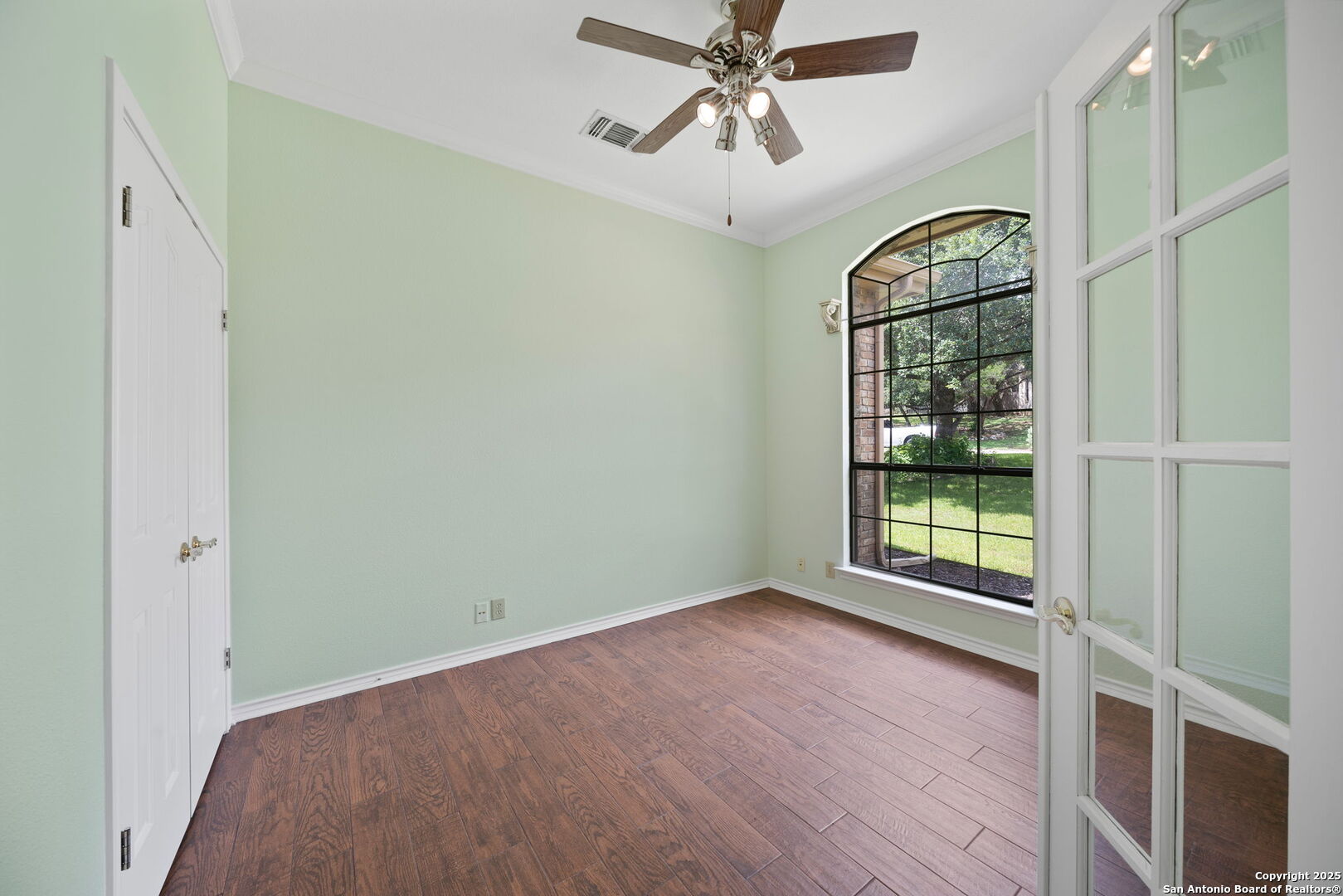 7310 Clear Rock