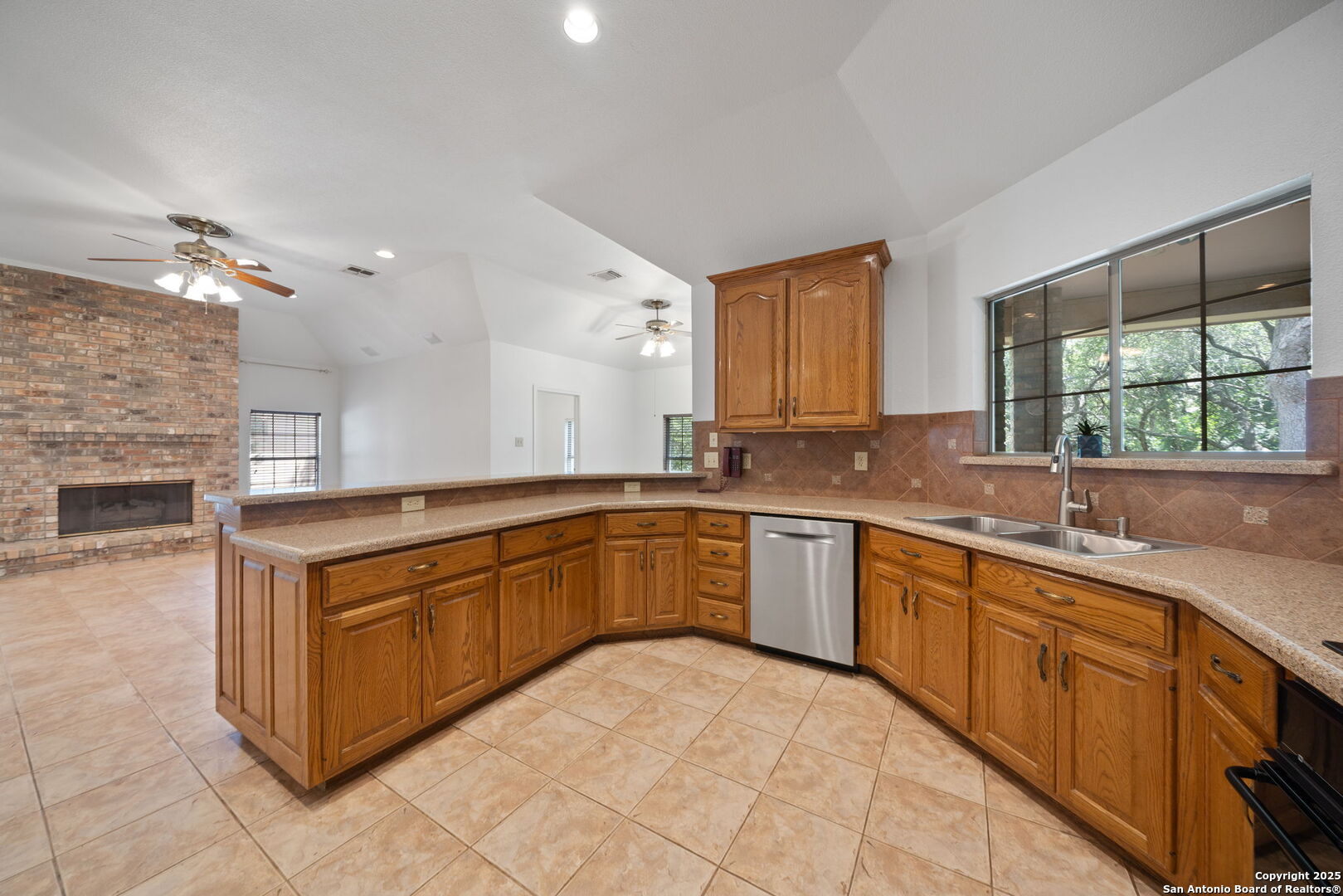7310 Clear Rock