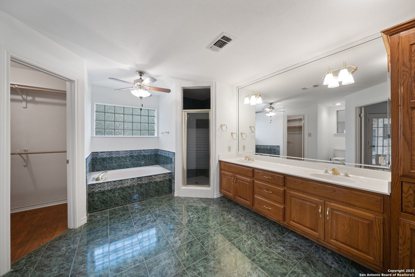 7310 Clear Rock